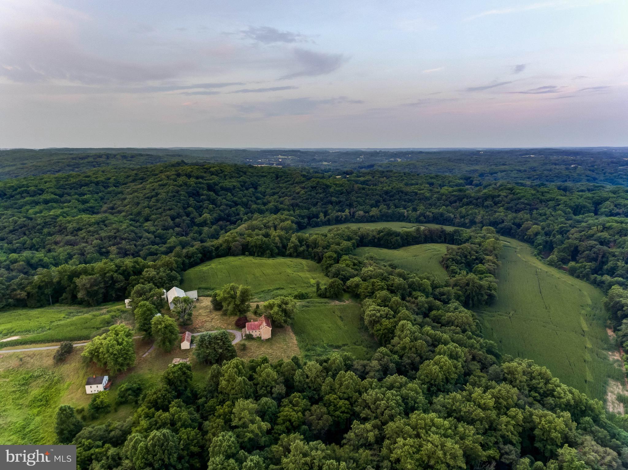 FAIRVIEW FARM - Farm