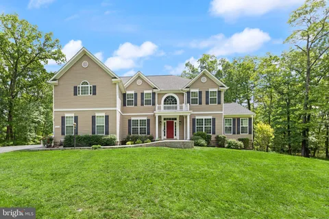 2775 Meander Creek Lane, Haymarket, VA MLS: VAPW2085968