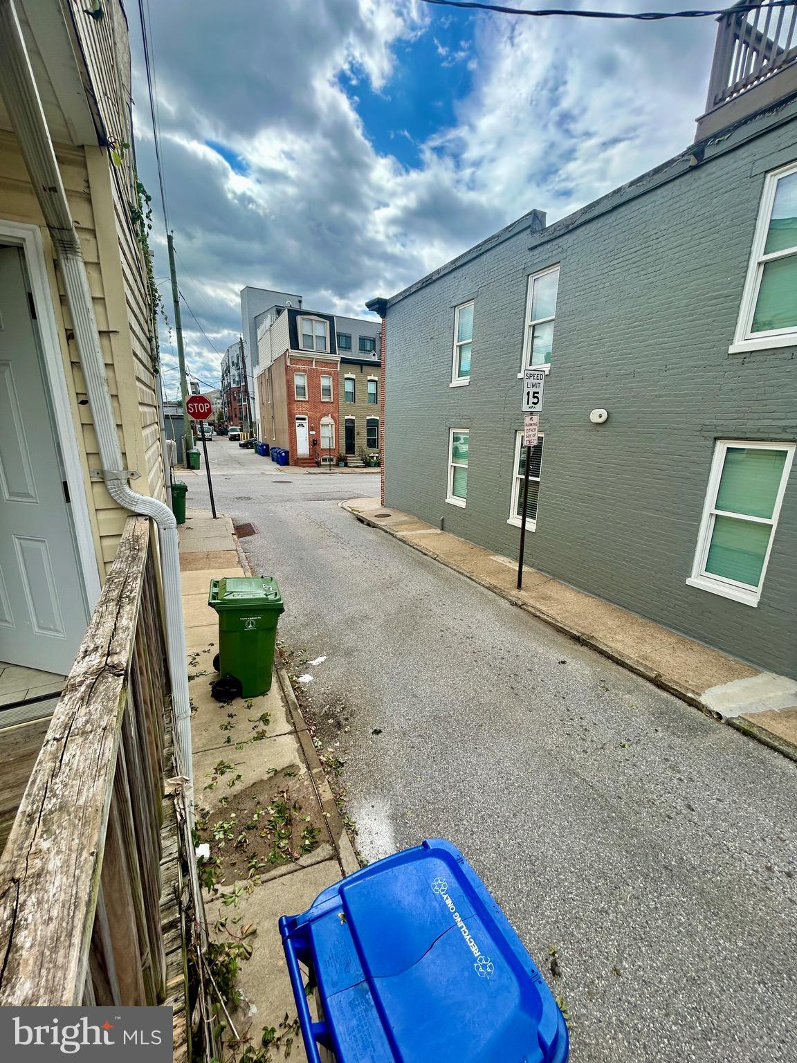 RIVERSIDE - Residential Lease