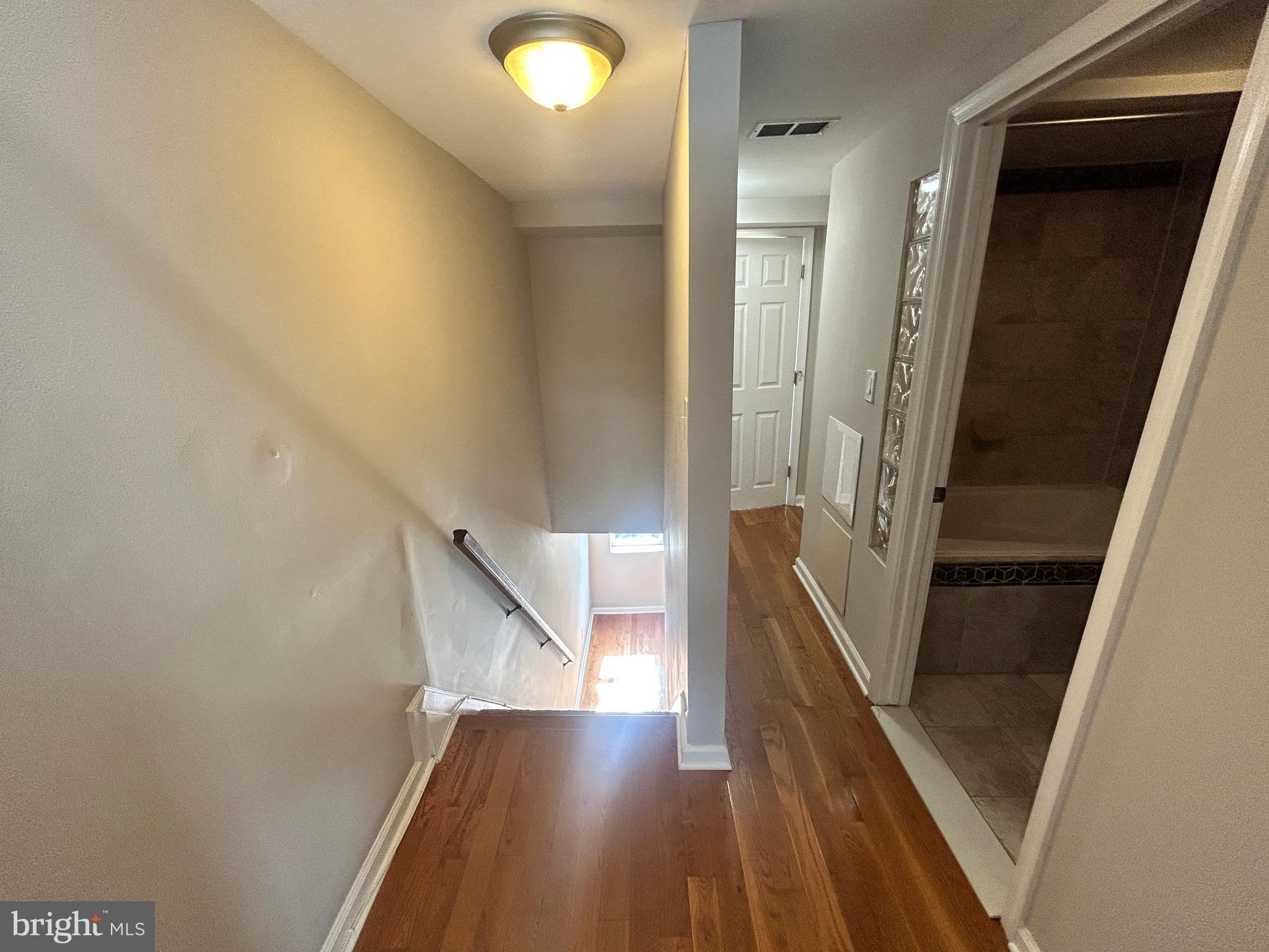 RIVERSIDE - Residential Lease