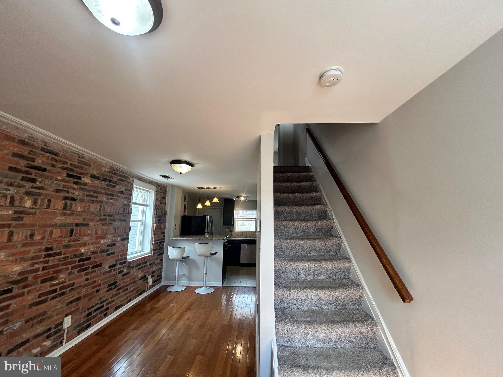 RIVERSIDE - Residential Lease