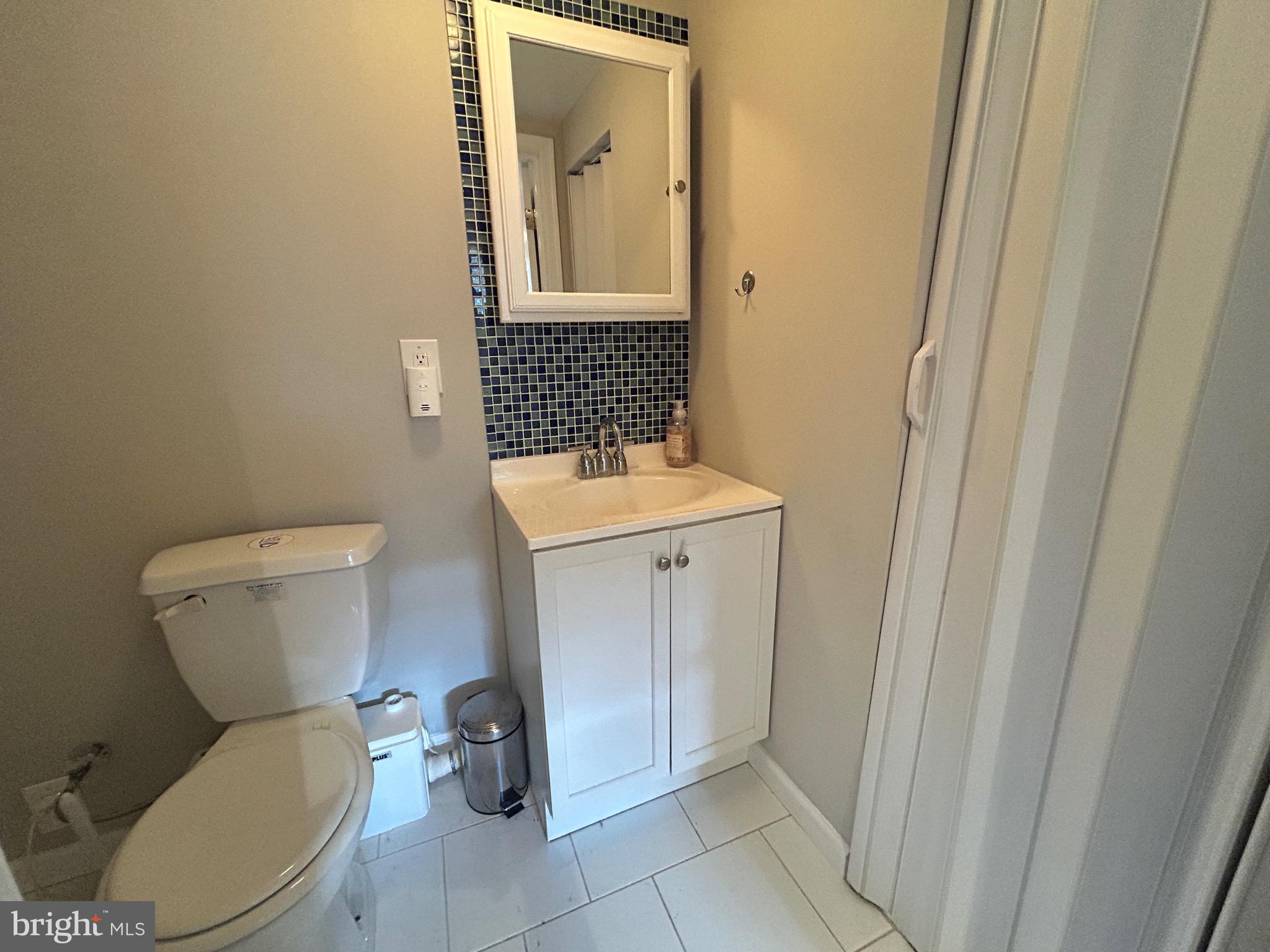 RIVERSIDE - Residential Lease