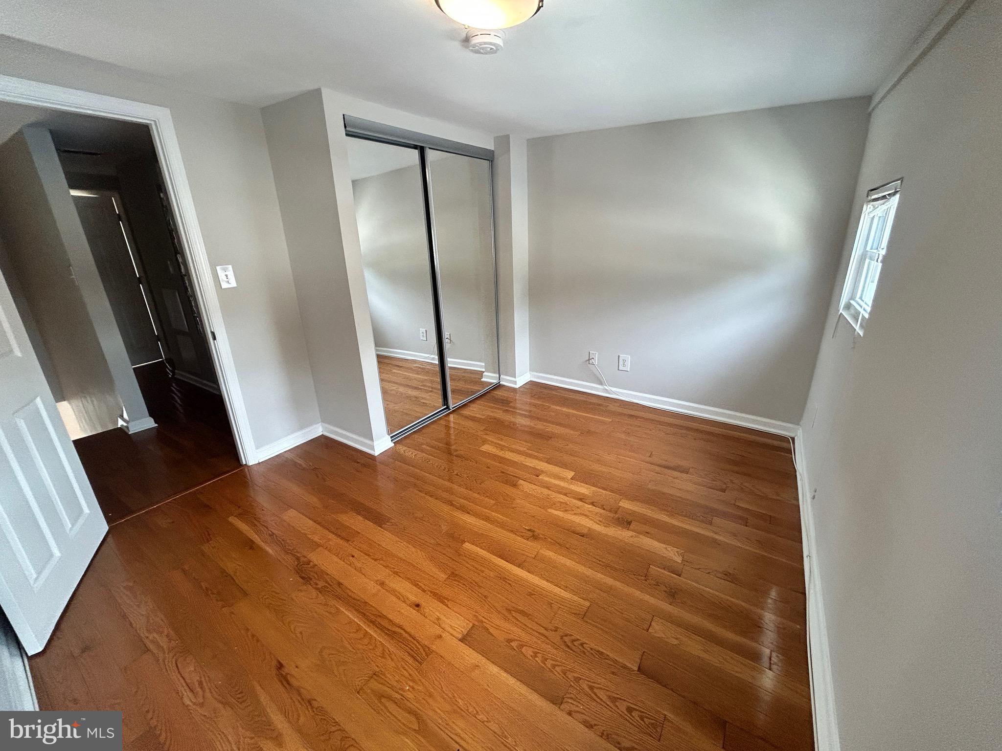 RIVERSIDE - Residential Lease