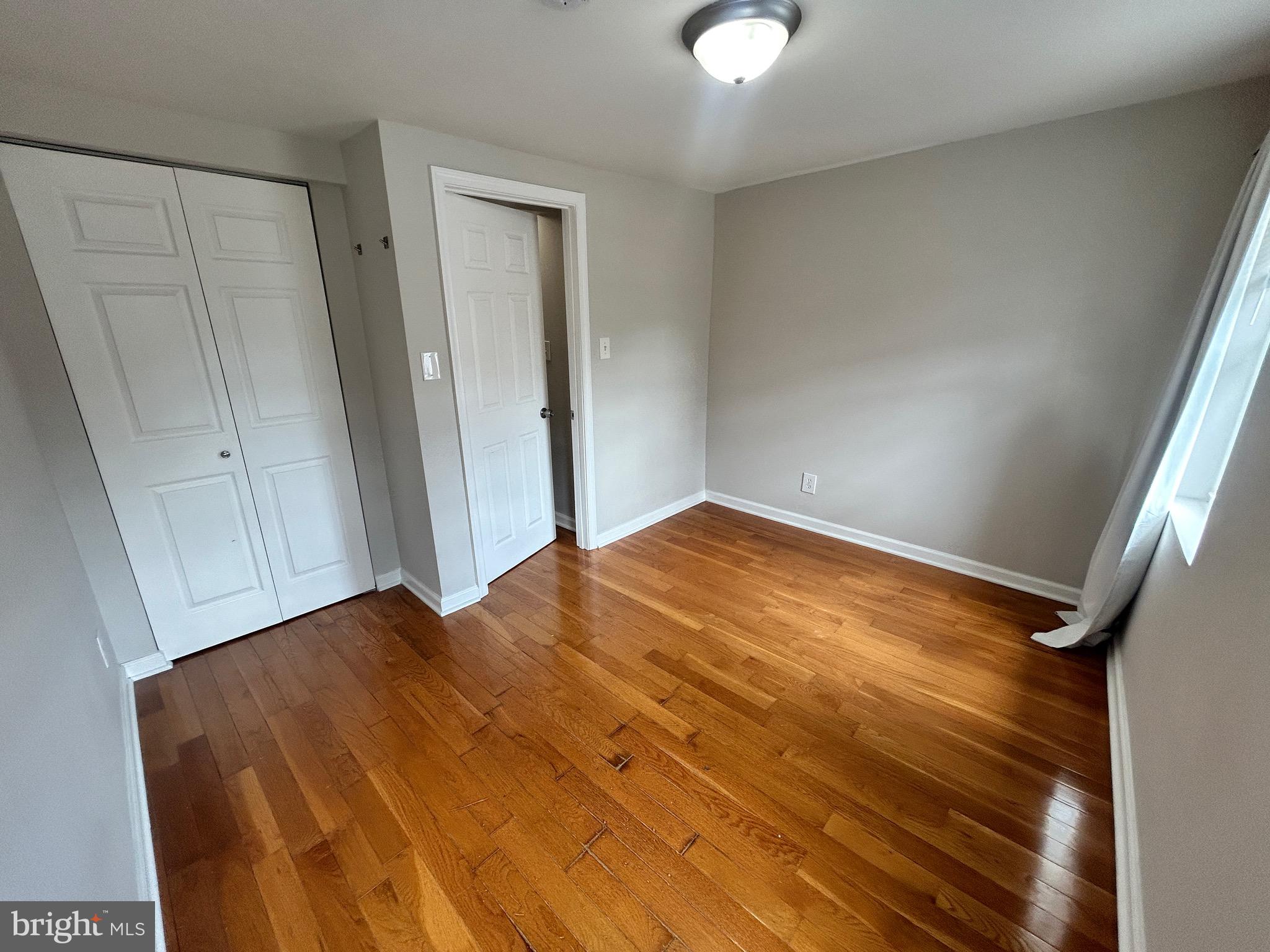 RIVERSIDE - Residential Lease