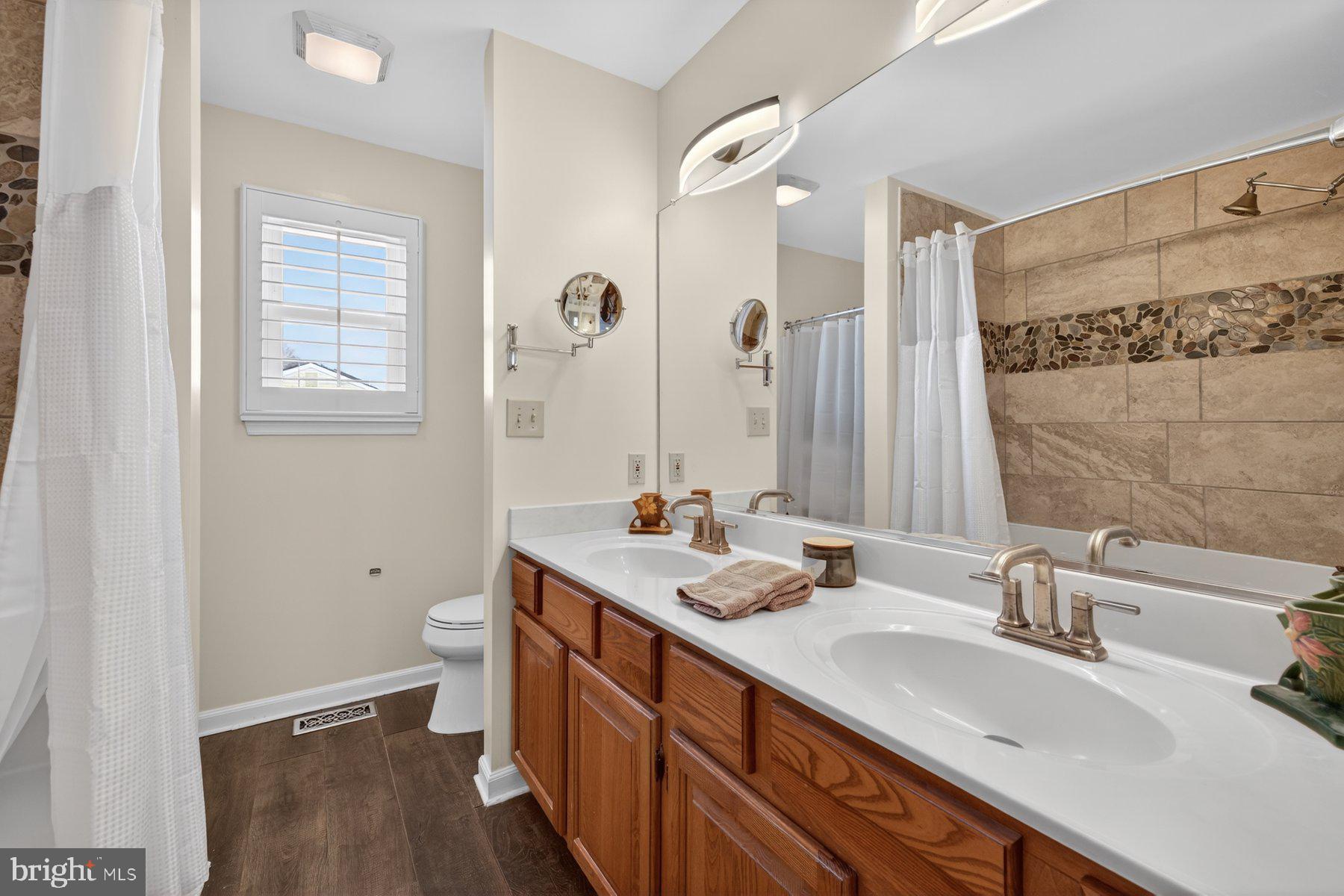 BUCKINGHAM HILLS - Residential