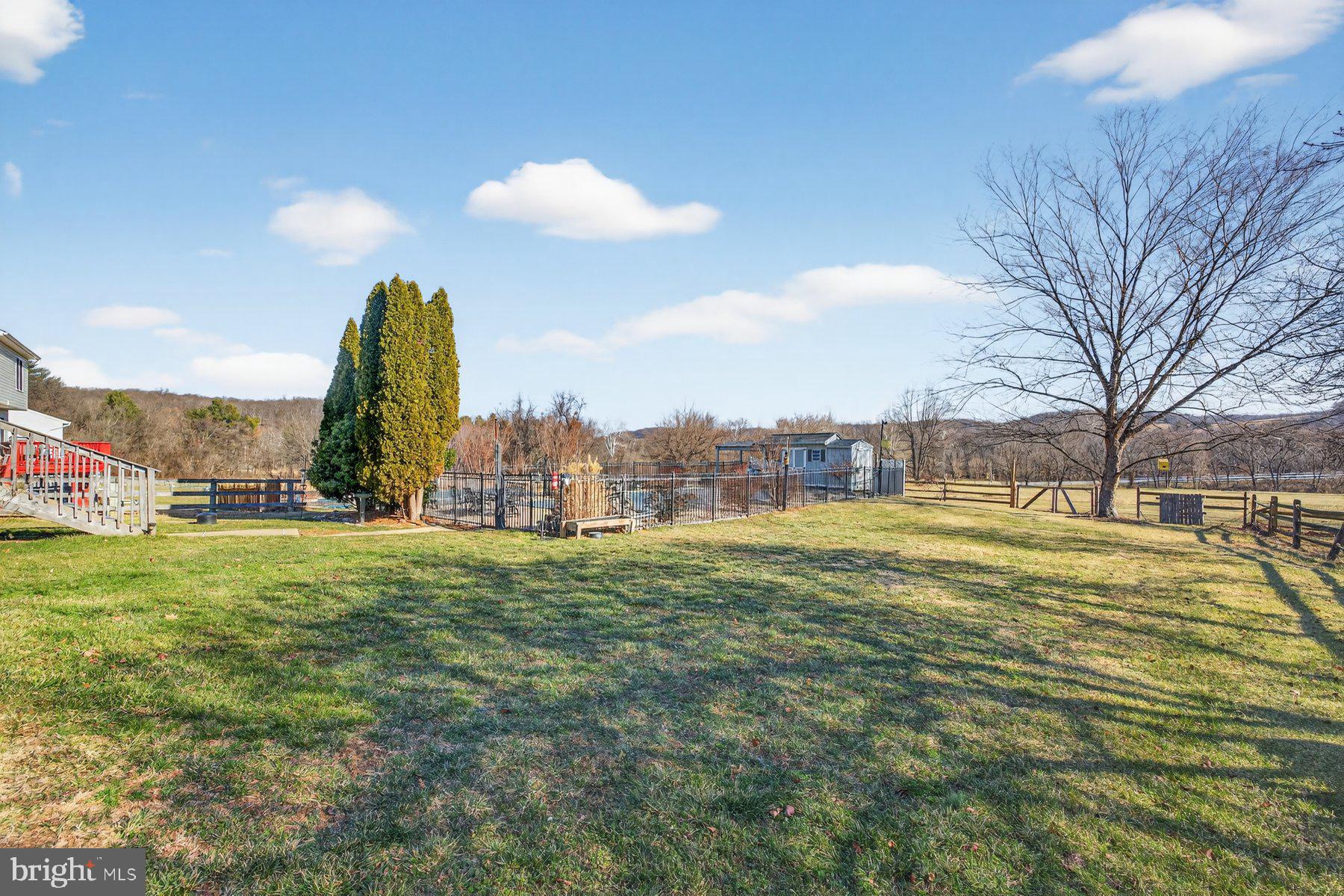 BUCKINGHAM HILLS - Residential