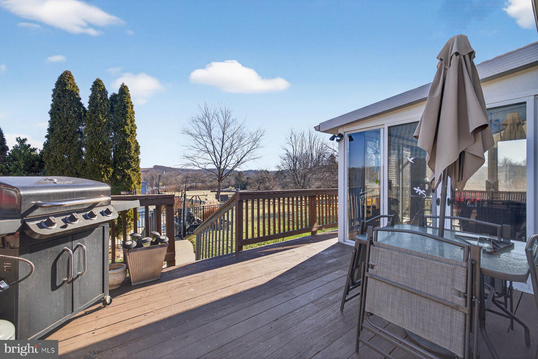 BUCKINGHAM HILLS - Residential