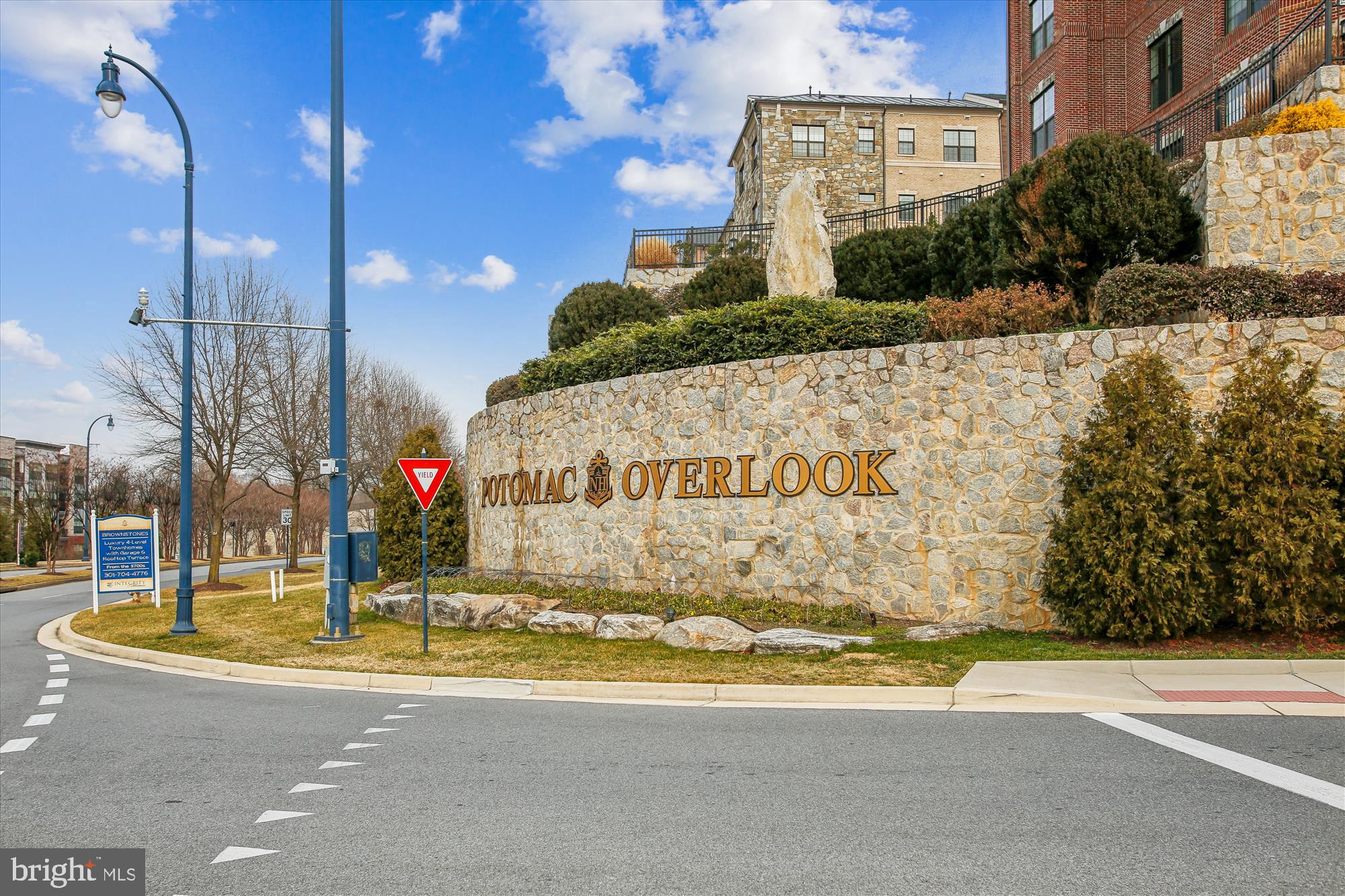 POTOMAC OVERLOOK CONDO - Residential
