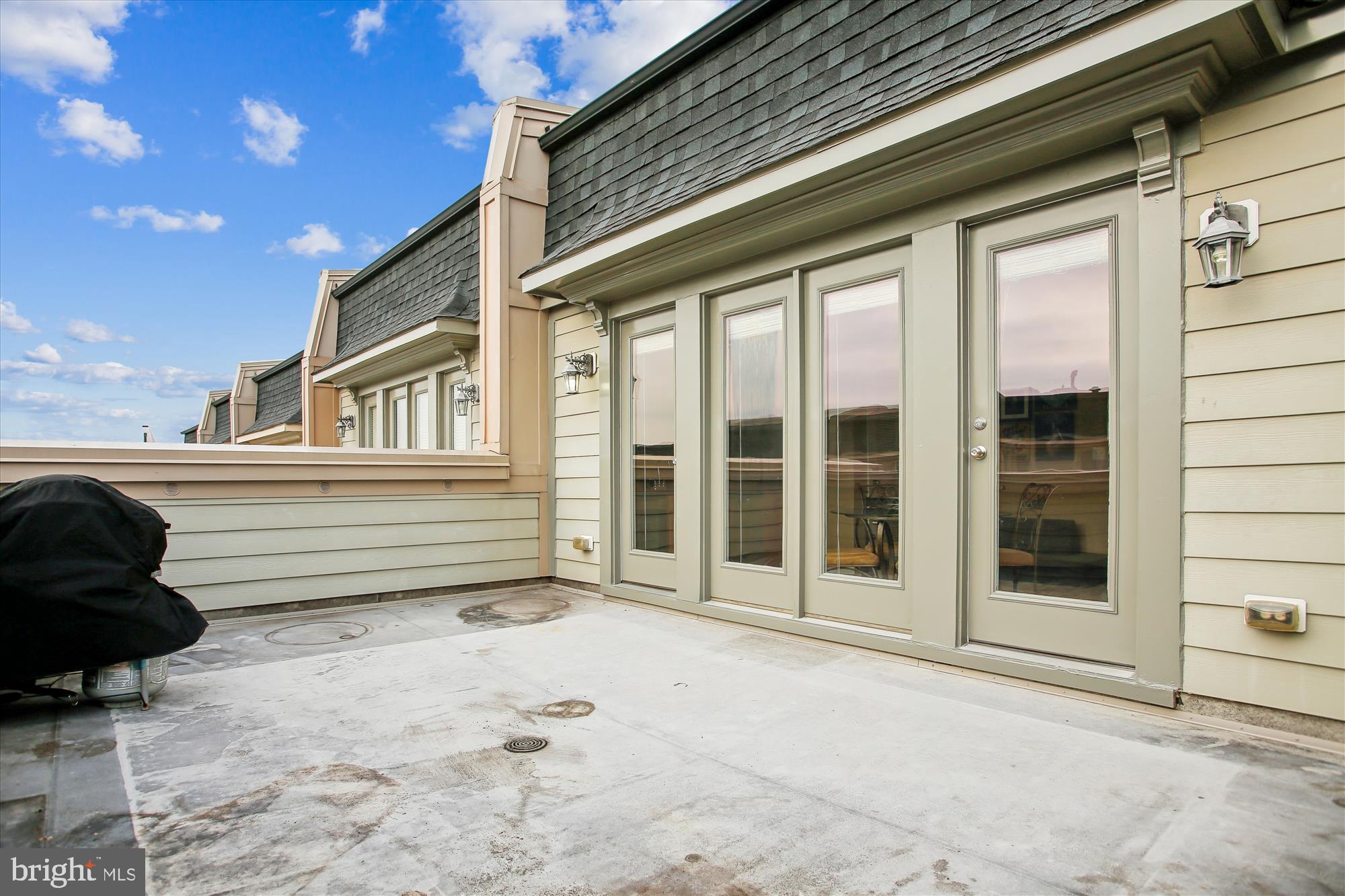 POTOMAC OVERLOOK CONDO - Residential