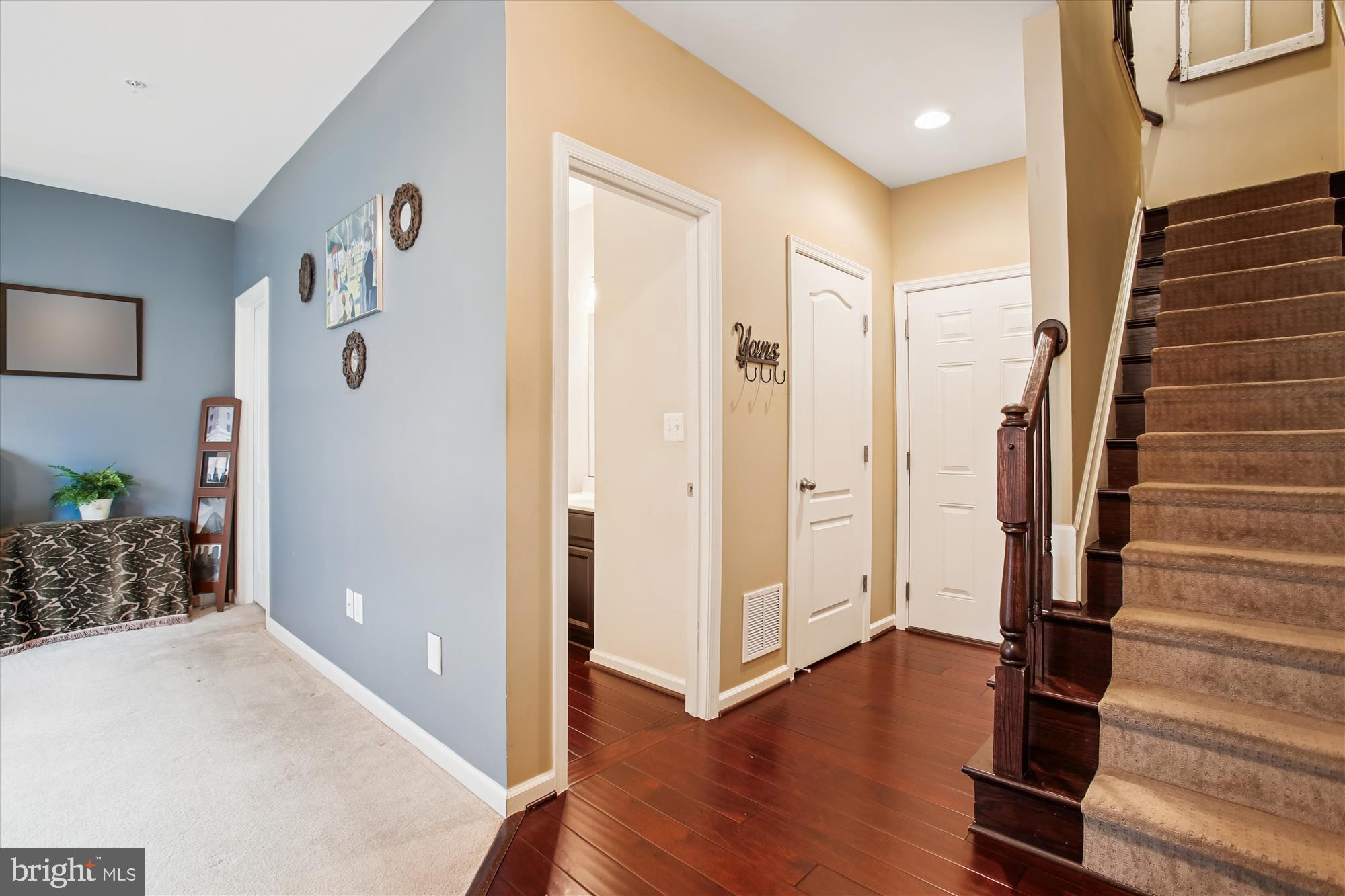 POTOMAC OVERLOOK CONDO - Residential