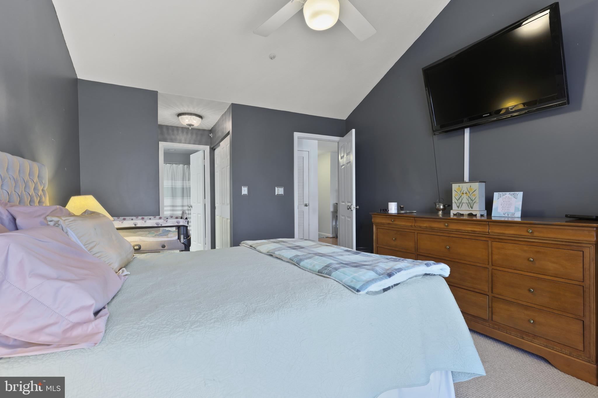 BRISTOL GREEN - Residential