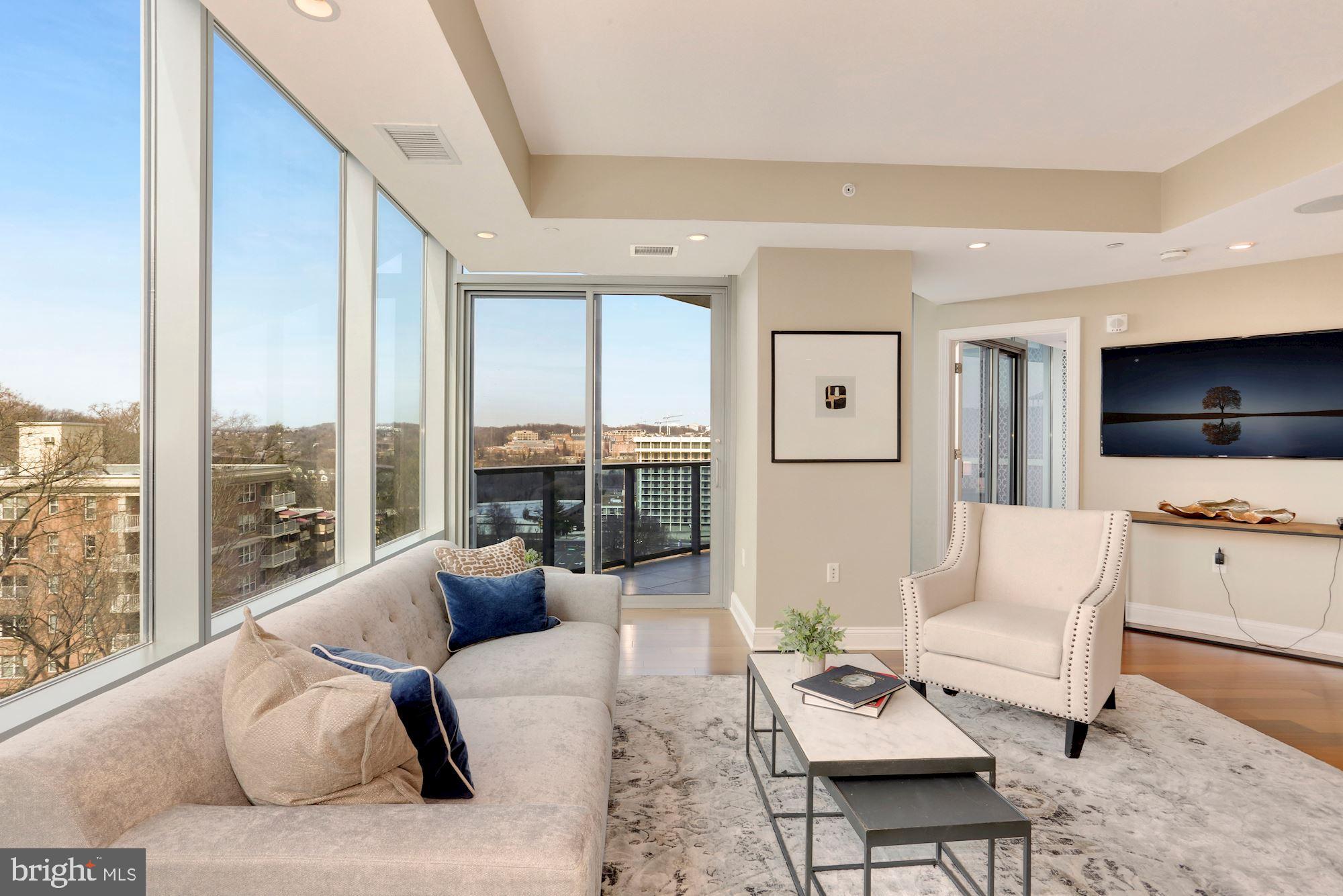 TURNBERRY TOWER - Residential