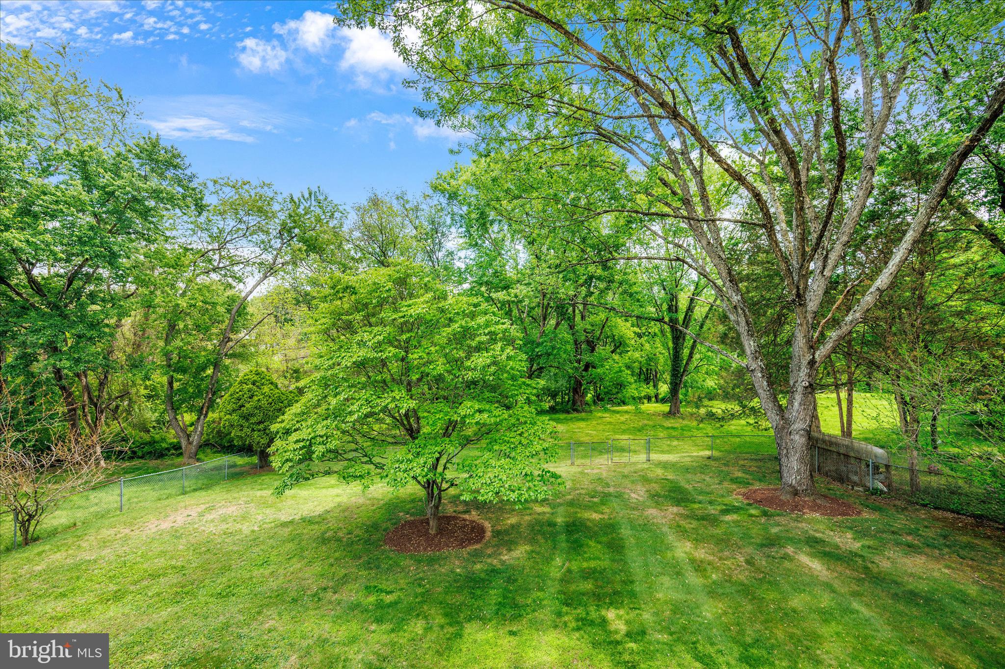BROOKVILLE KNOLLS - Residential