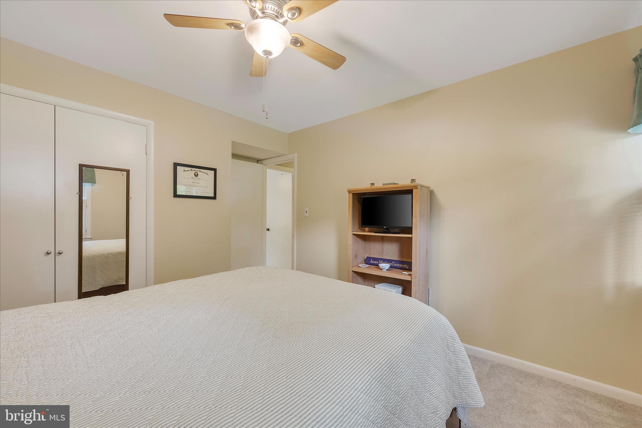 BROOKVILLE KNOLLS - Residential