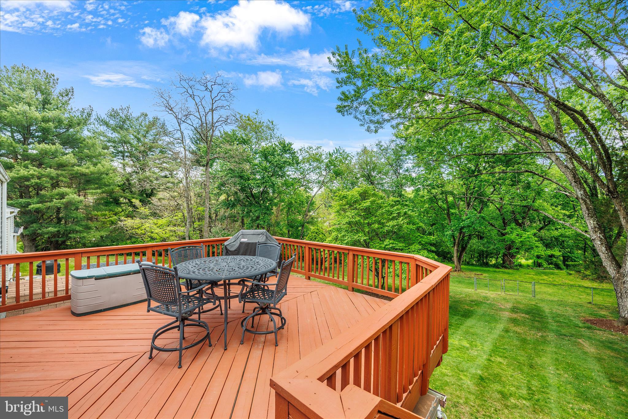 BROOKVILLE KNOLLS - Residential