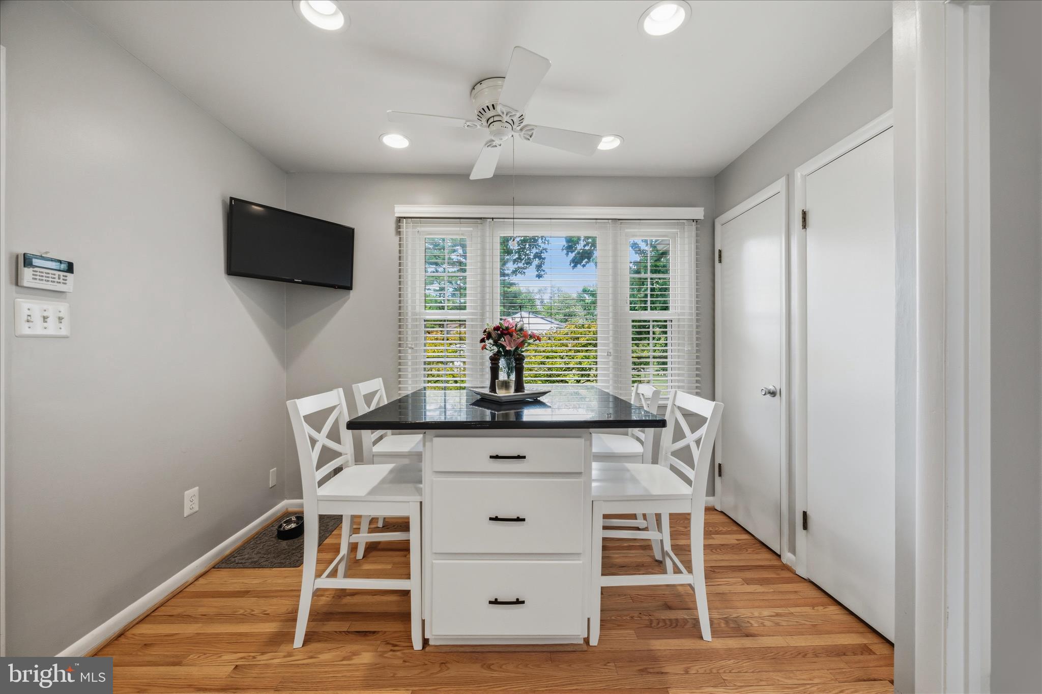 BROOKVILLE KNOLLS - Residential