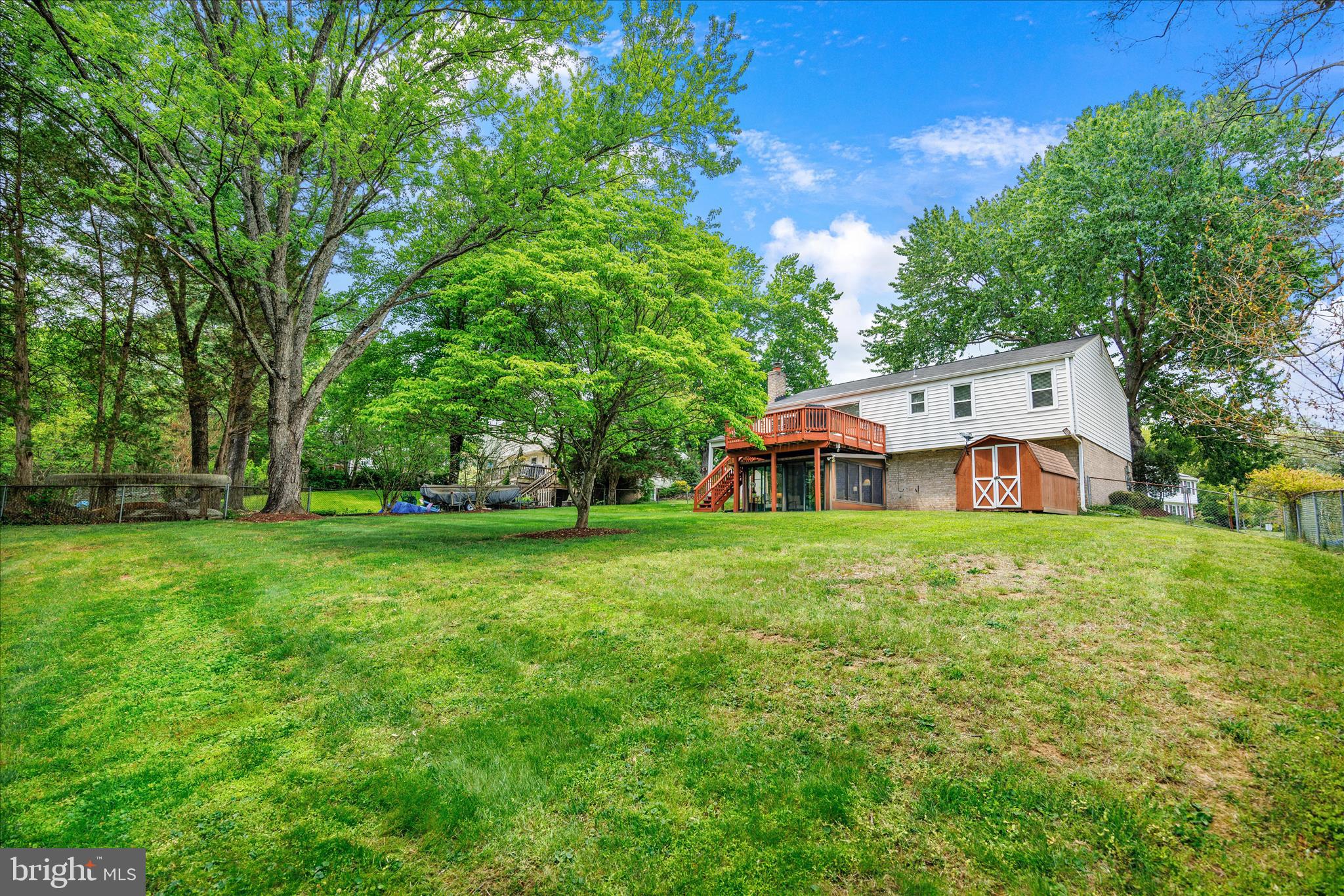BROOKVILLE KNOLLS - Residential