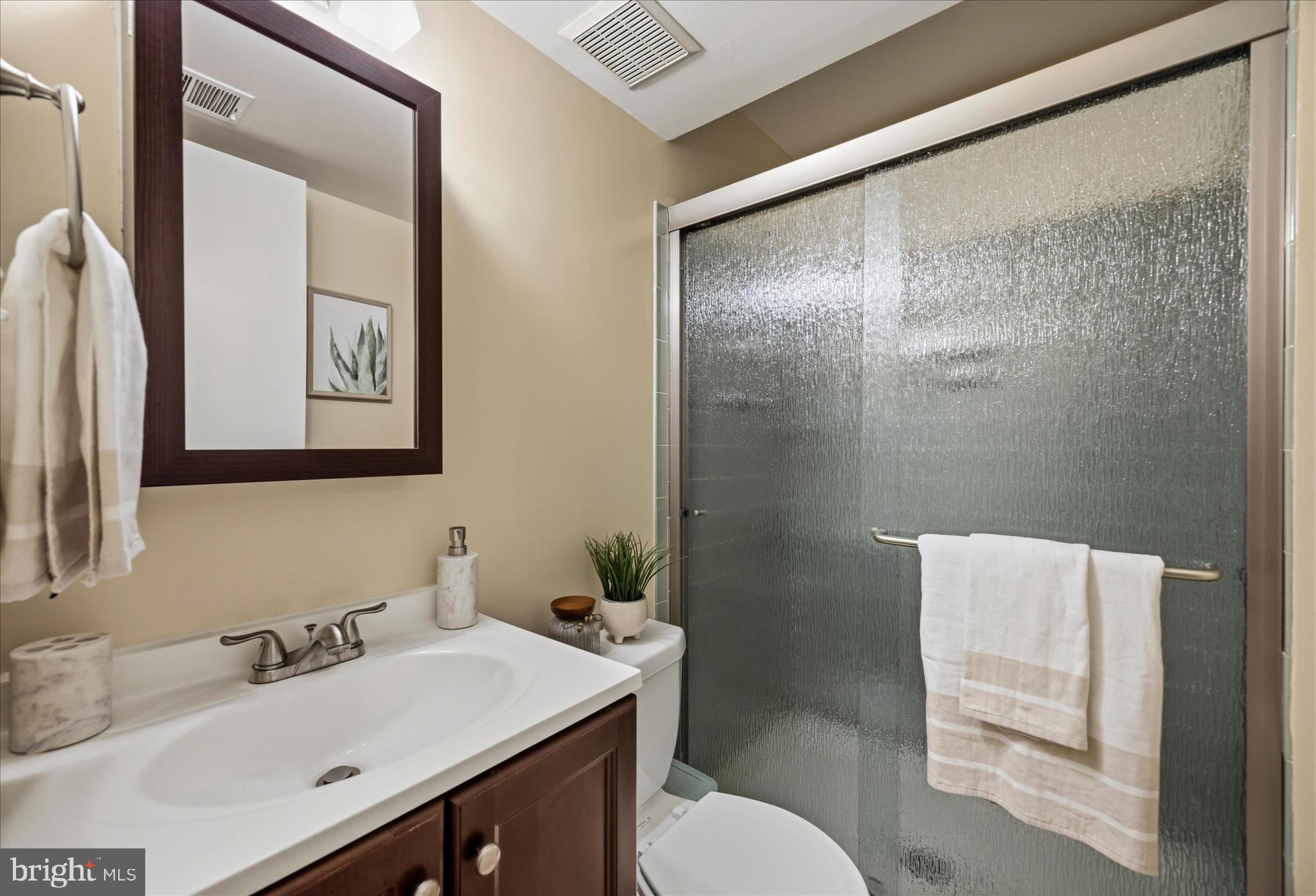 BROOKVILLE KNOLLS - Residential