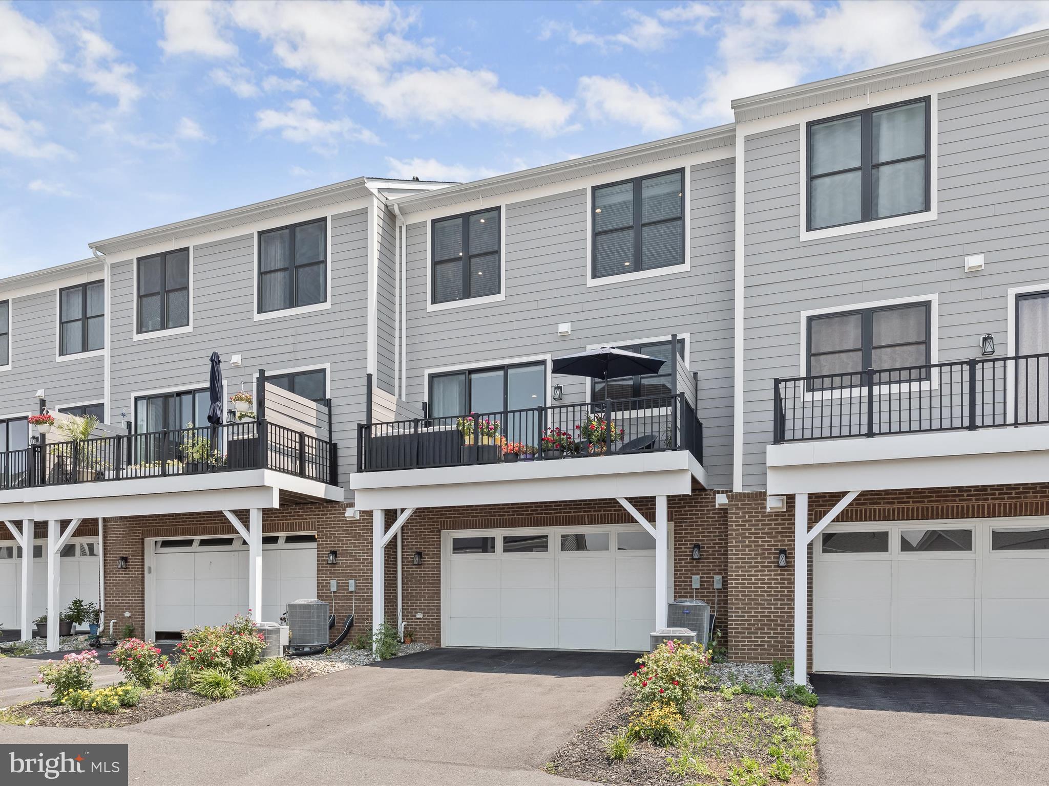 TURF VALLEY - Residential