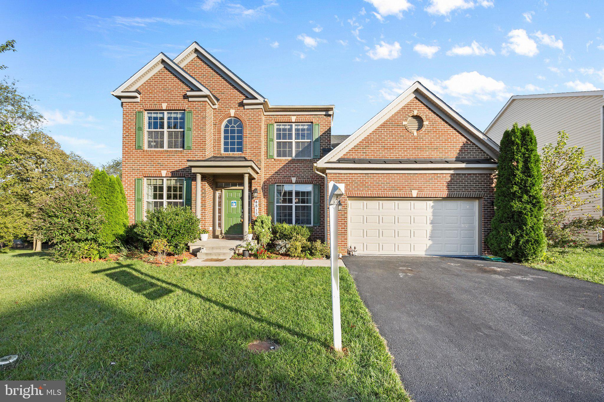 4813 CLARENDON