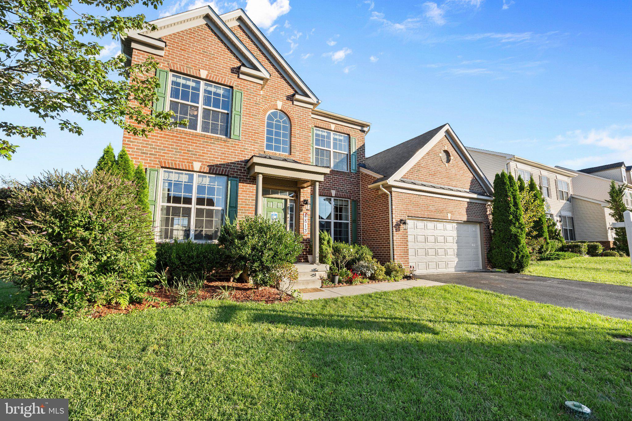 4813 CLARENDON