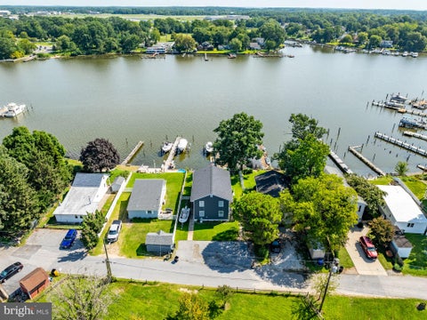 Homes For Sale - 174 E Kingston Park Lane<br/> MIDDLE RIVER, MD 21220