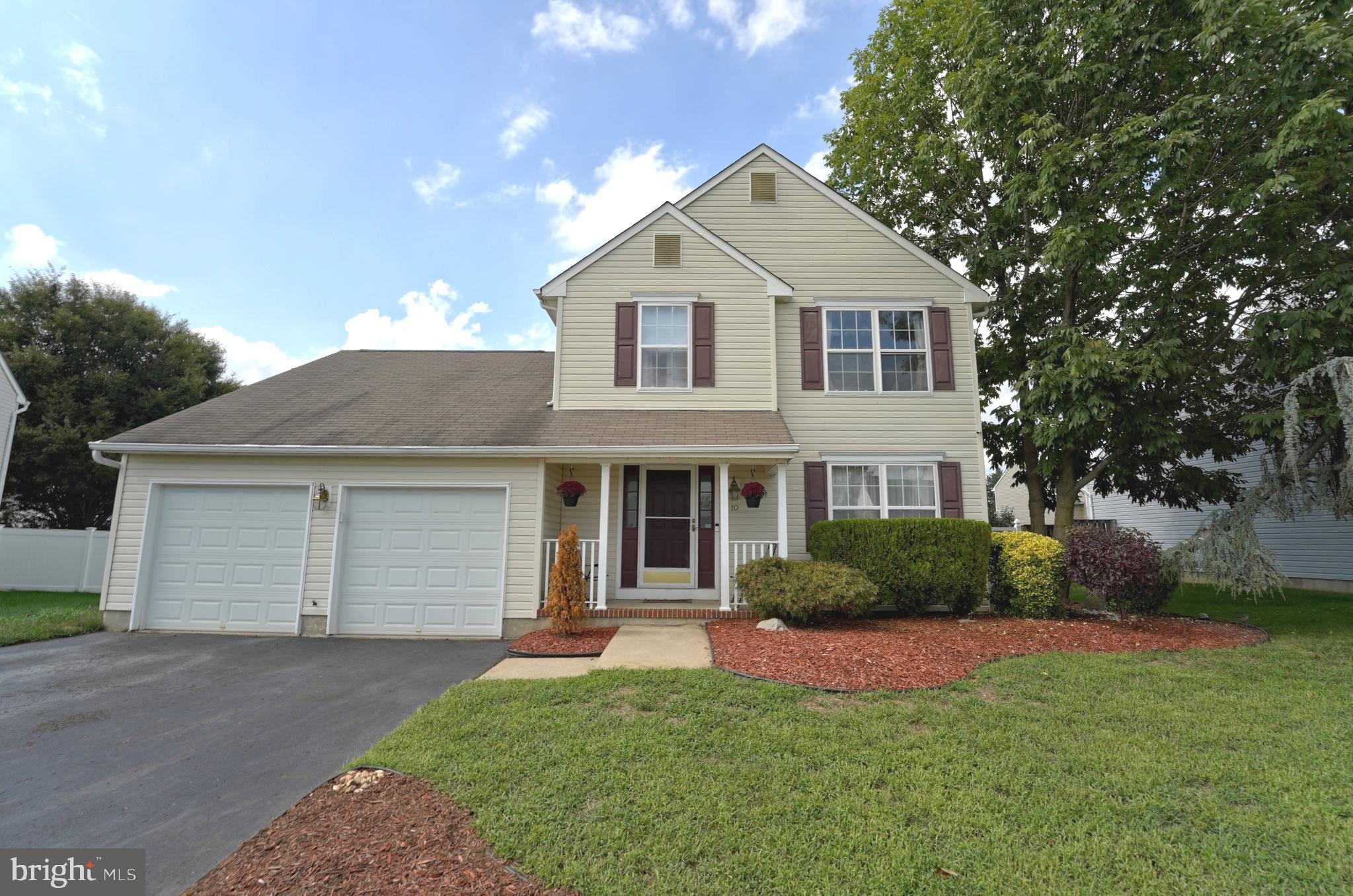 10 SUNFLOWER LANE