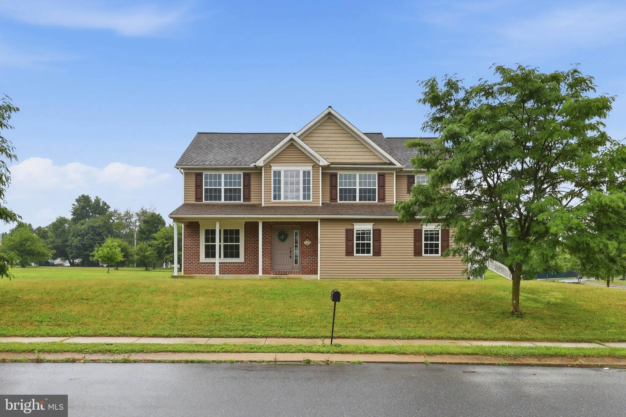 125 Woodmeadow Drive, Denver, PA, 17517