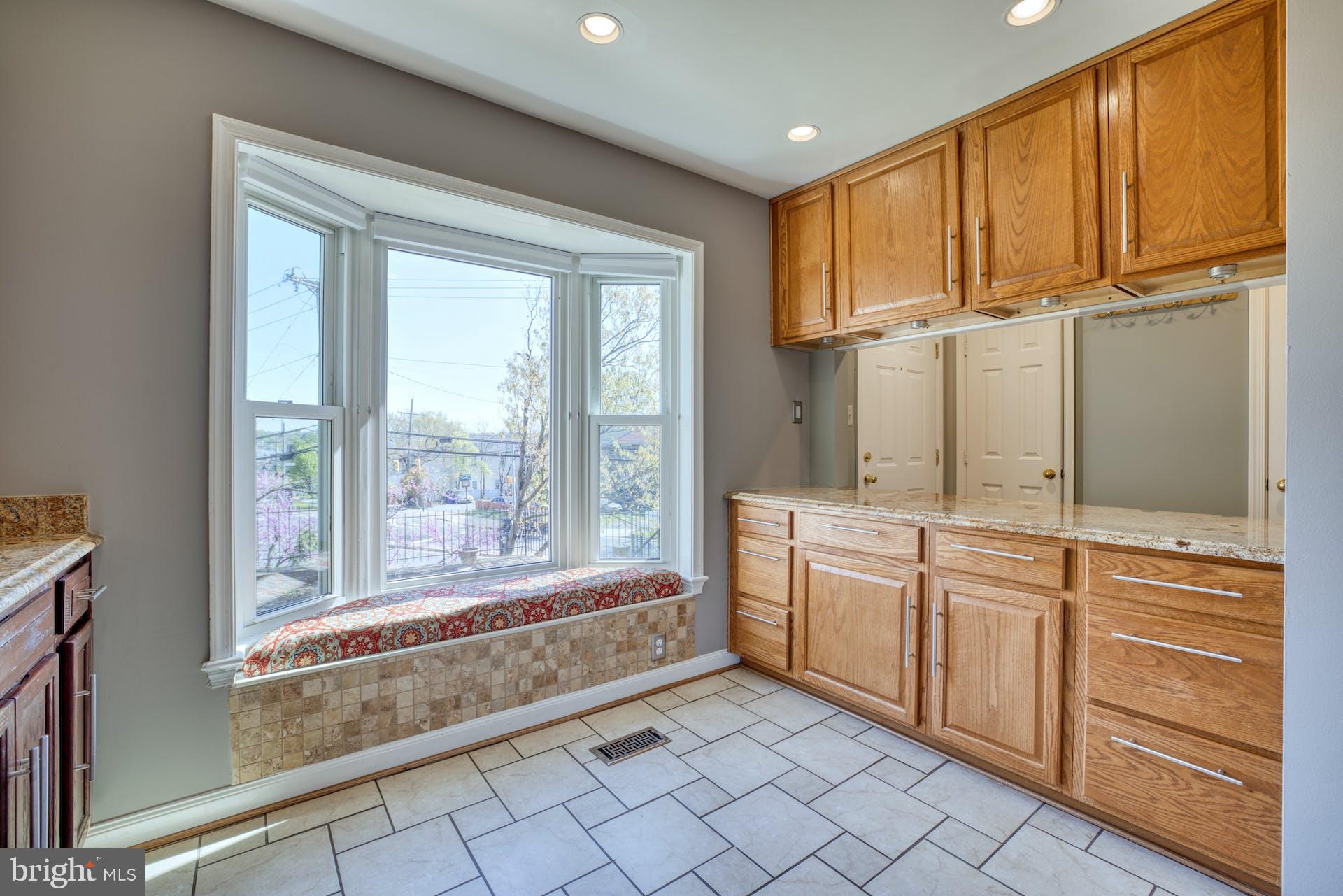 HENSON PARK - Residential Lease