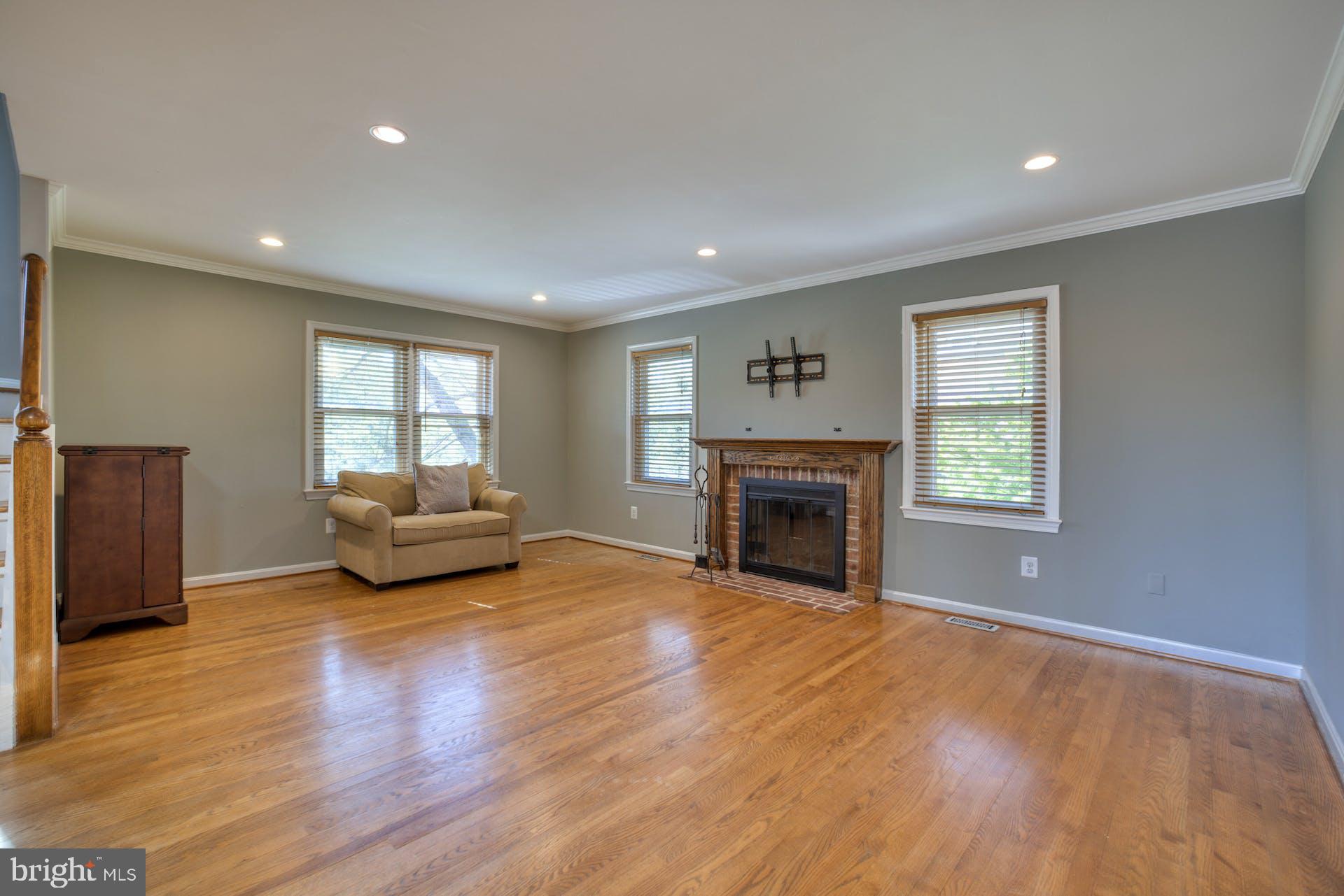 HENSON PARK - Residential Lease