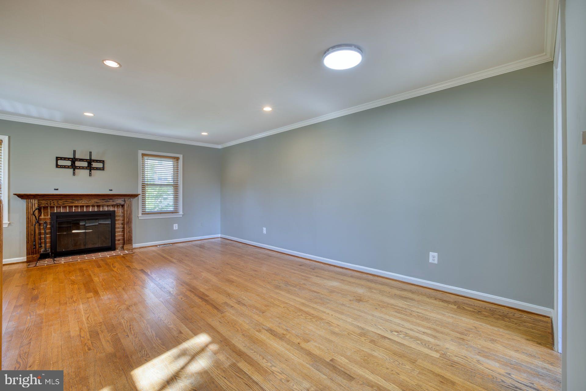 HENSON PARK - Residential Lease