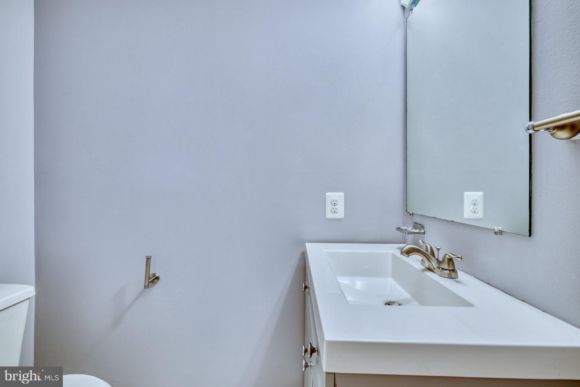 HENSON PARK - Residential Lease