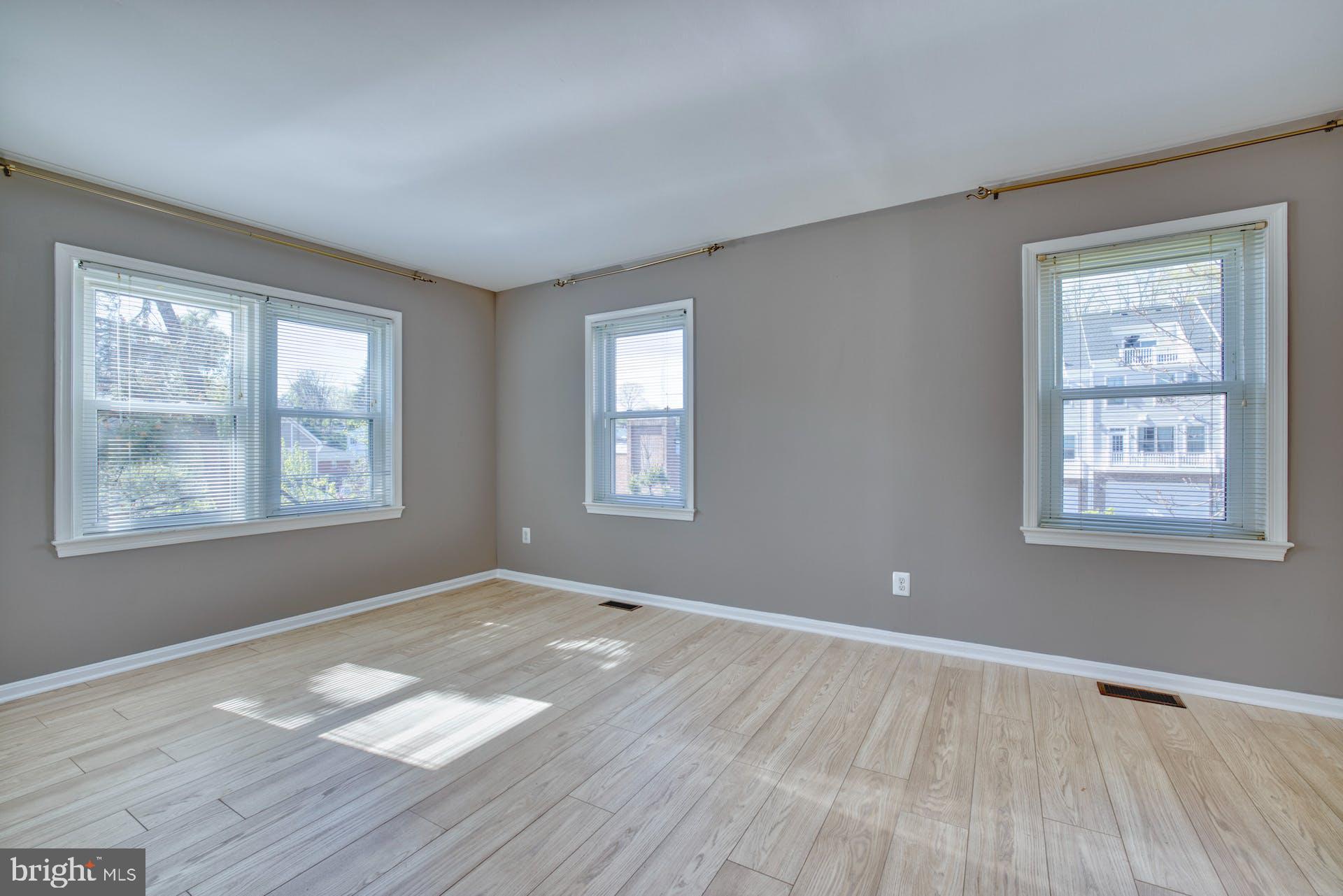 HENSON PARK - Residential Lease