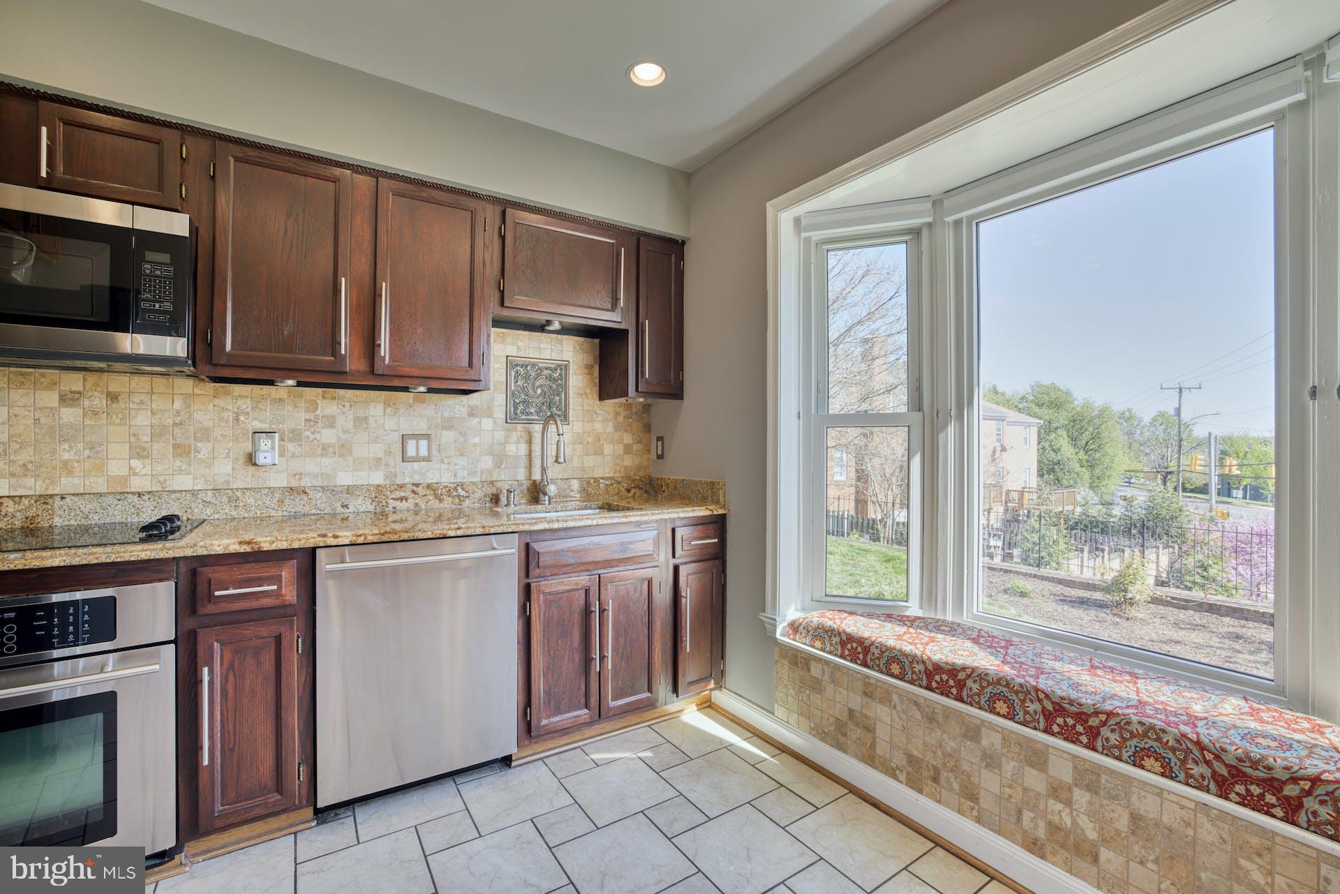 HENSON PARK - Residential Lease