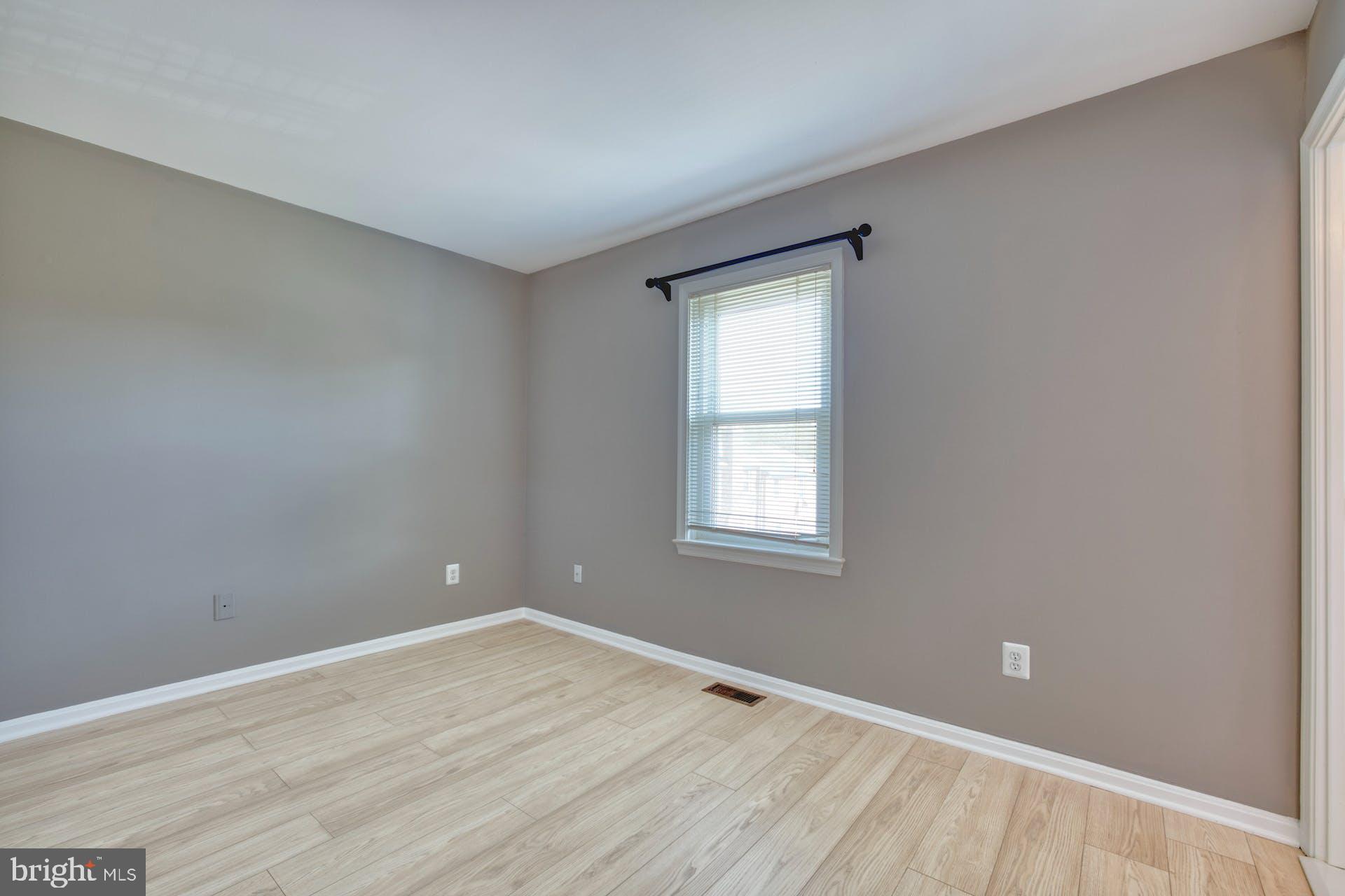 HENSON PARK - Residential Lease