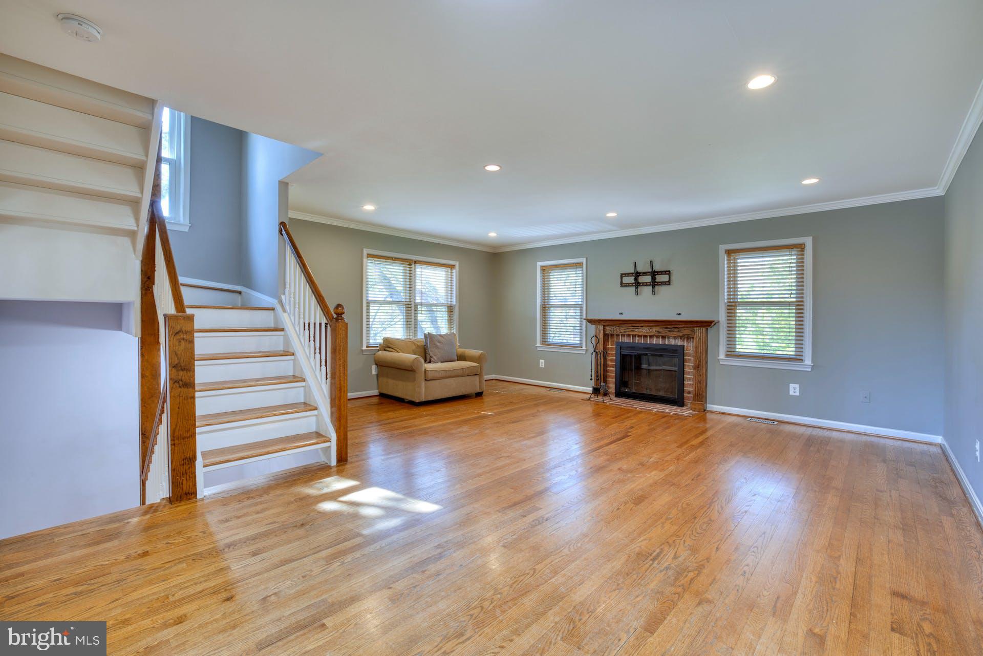 HENSON PARK - Residential Lease