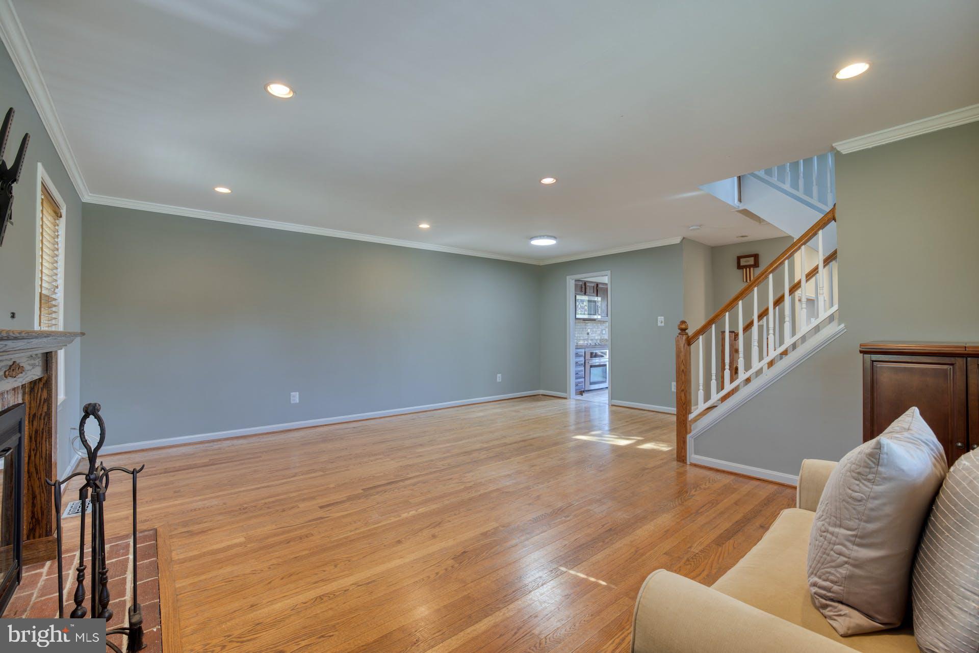 HENSON PARK - Residential Lease