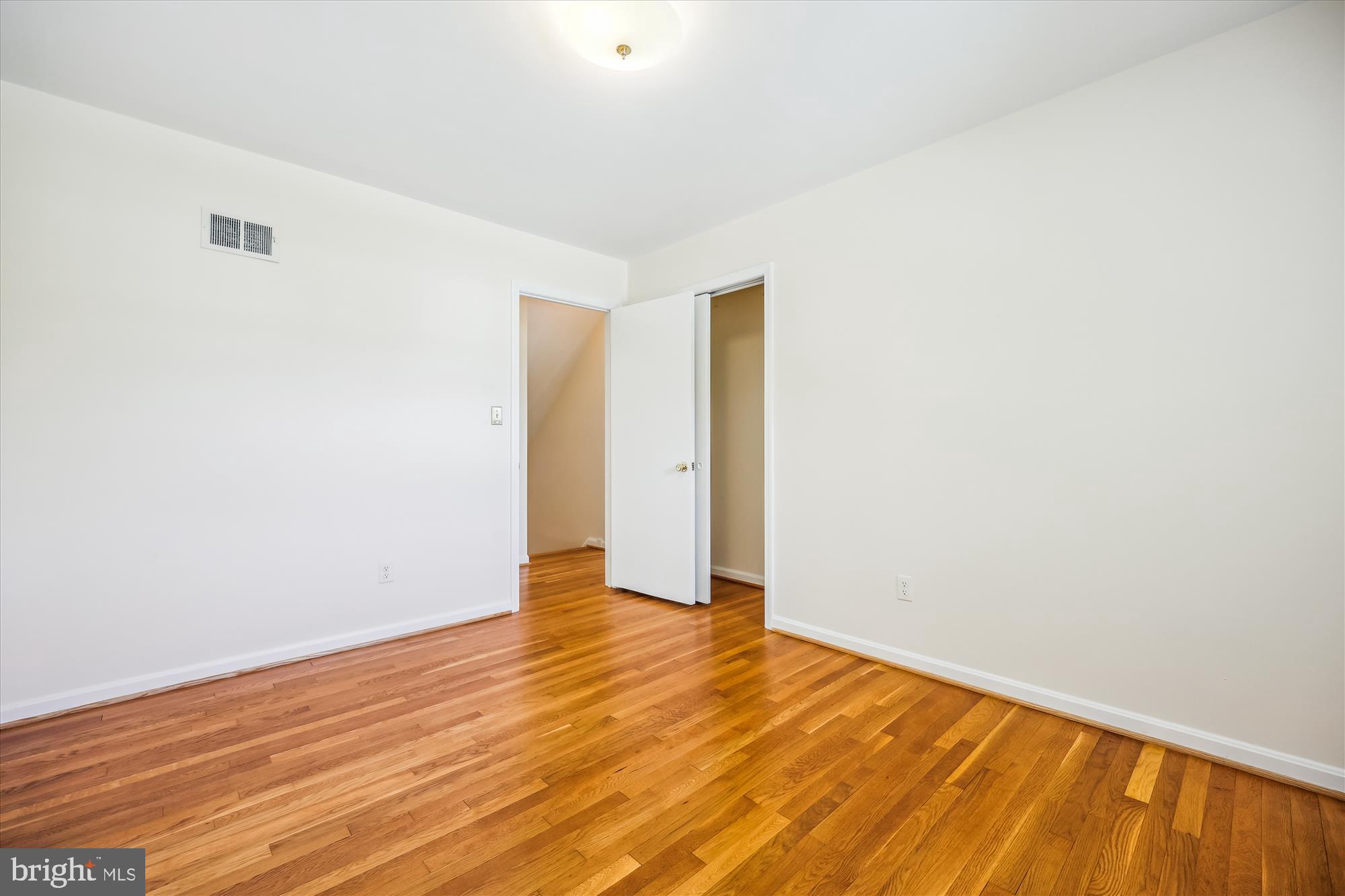 SPRINGBROOK MANOR - Residential