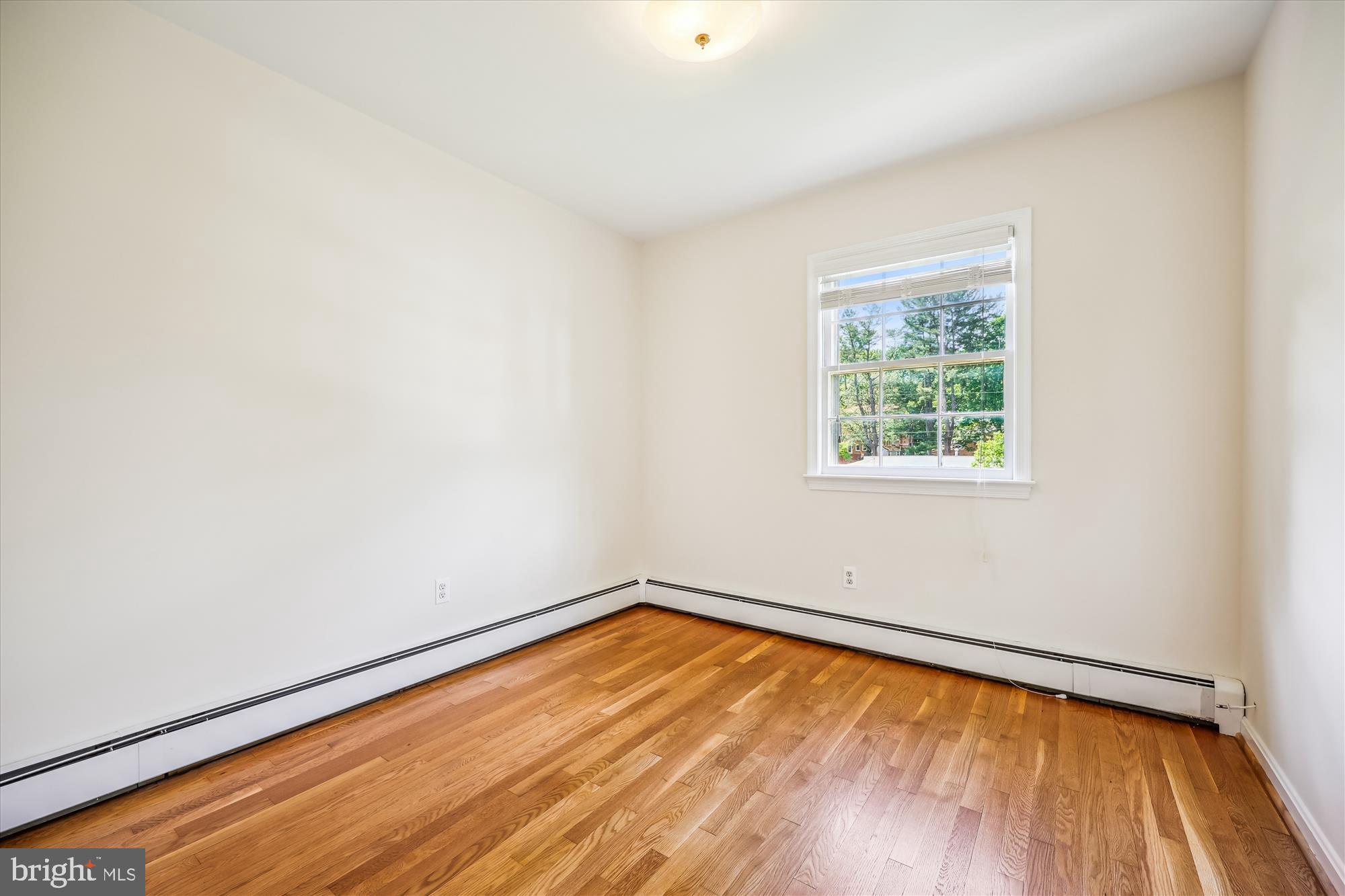 SPRINGBROOK MANOR - Residential