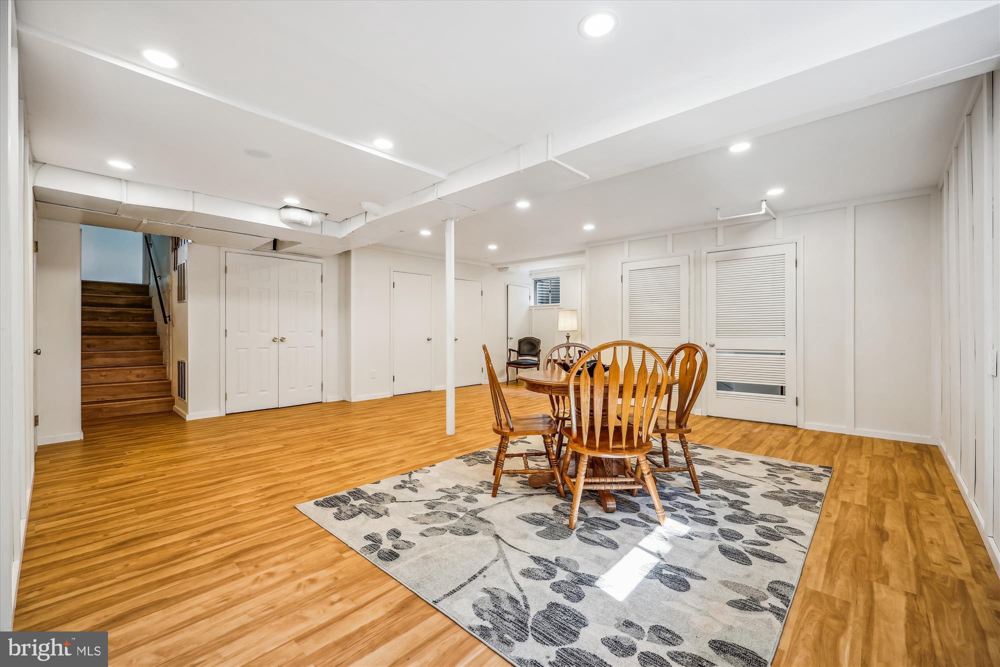 SPRINGBROOK MANOR - Residential