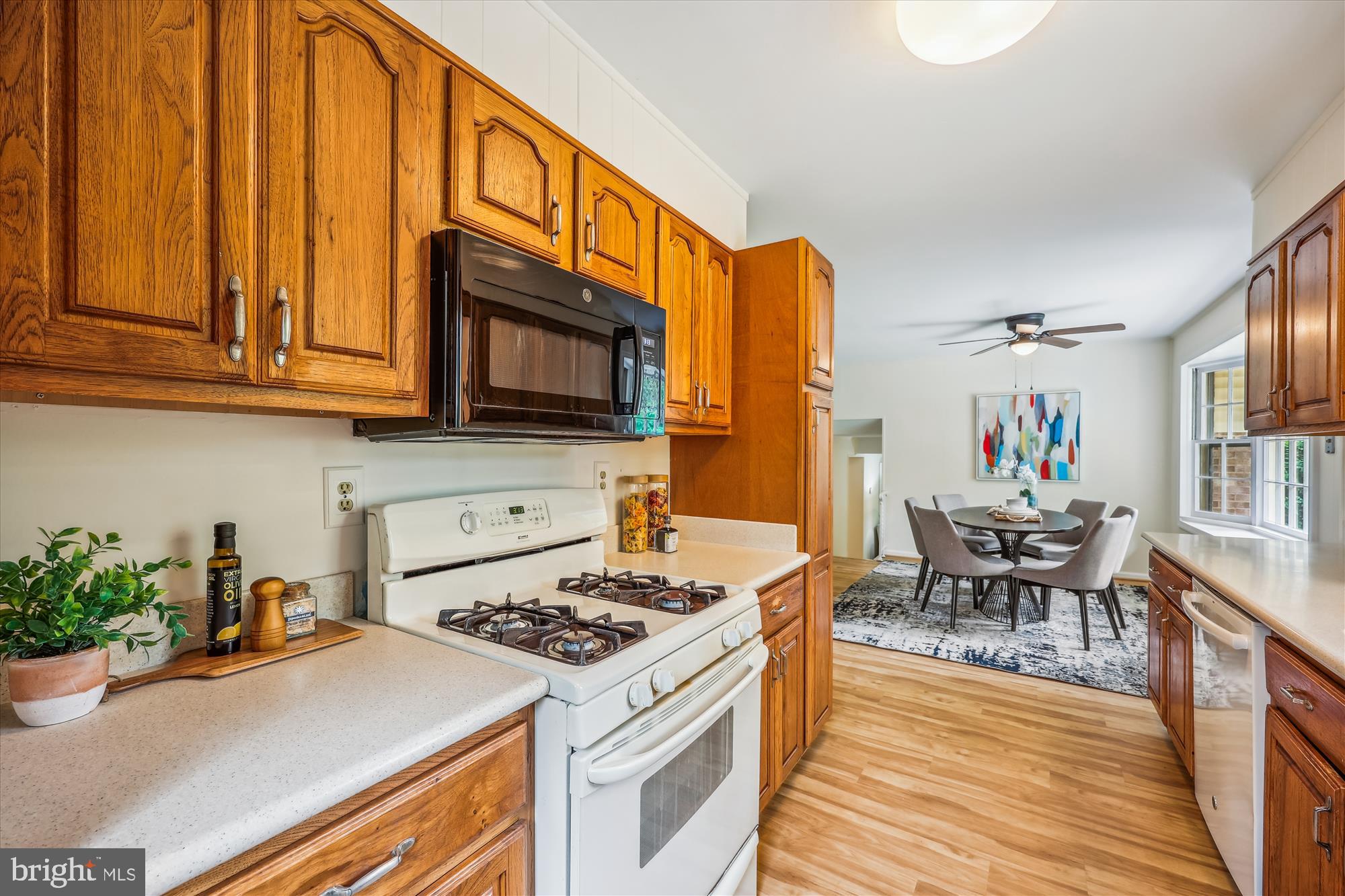 SPRINGBROOK MANOR - Residential