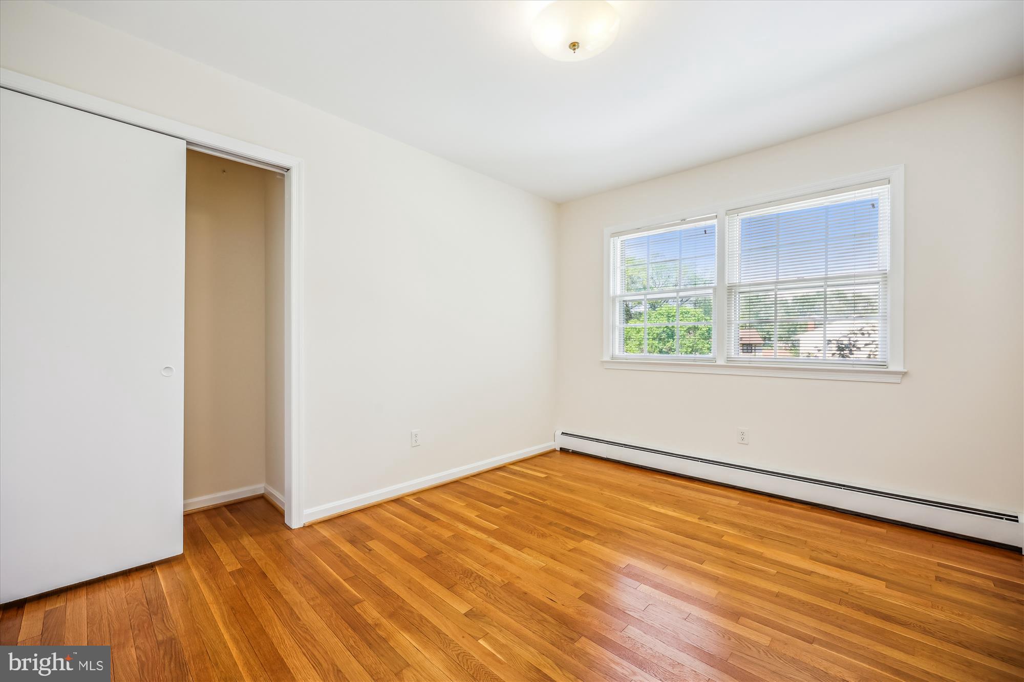 SPRINGBROOK MANOR - Residential