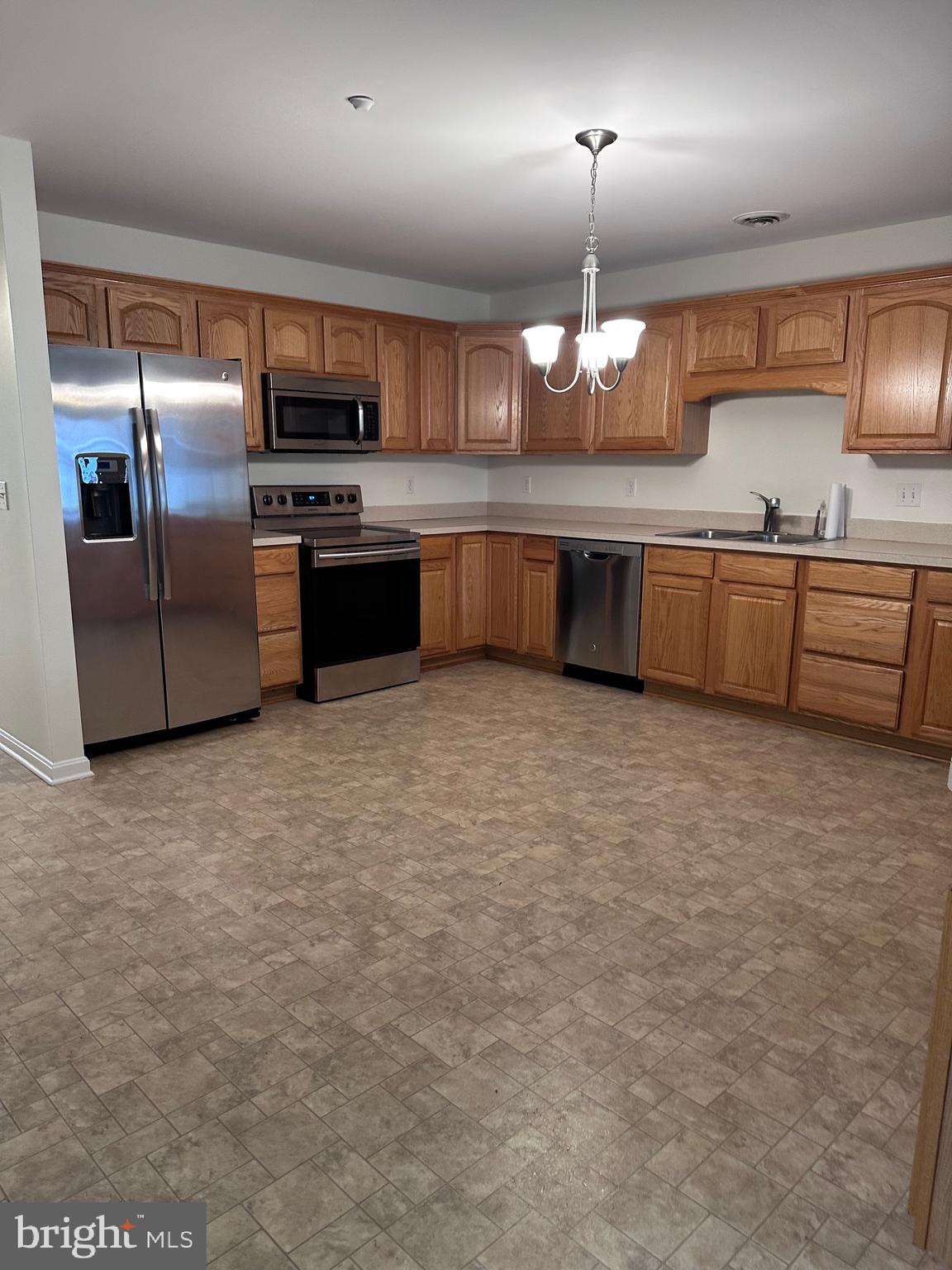 EAST RIDGE TOWNHOMES - Residential