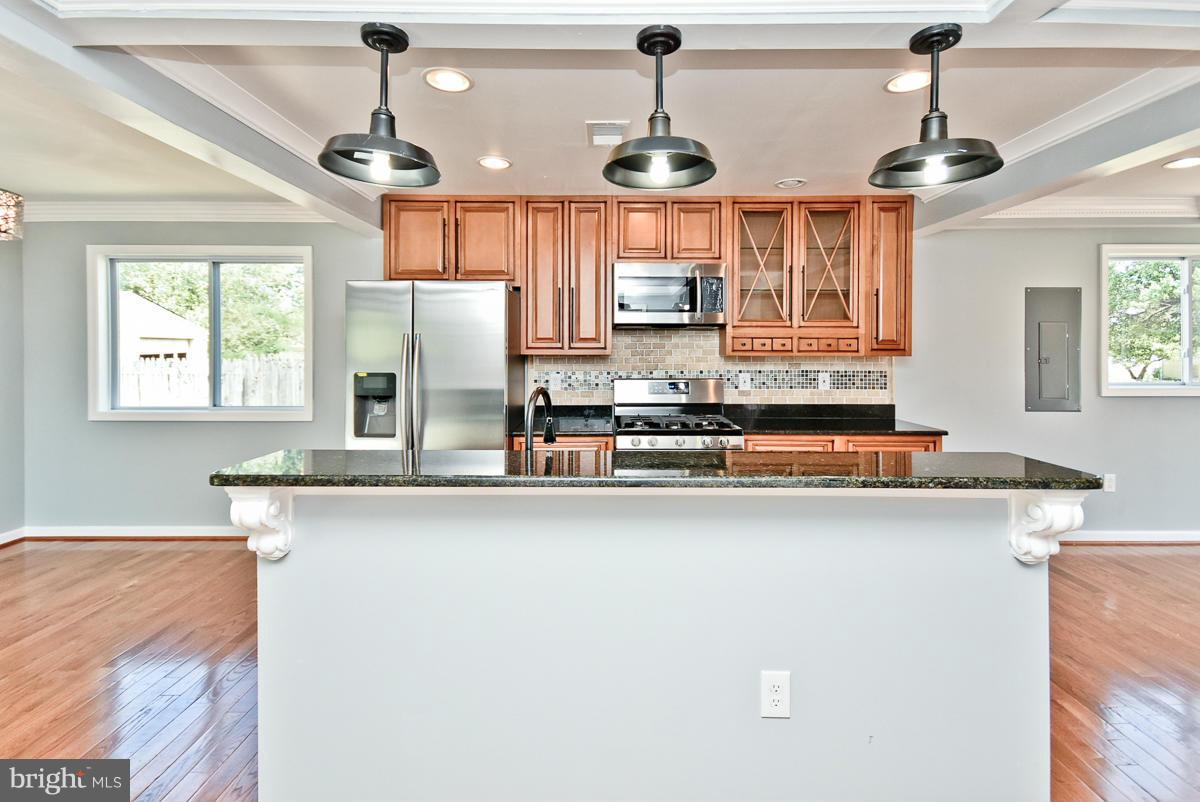 NORTH FORESTVILLE - Residential