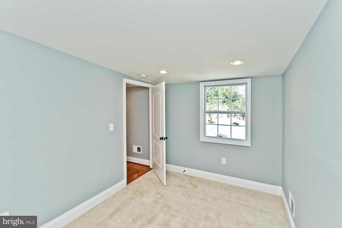 NORTH FORESTVILLE - Residential