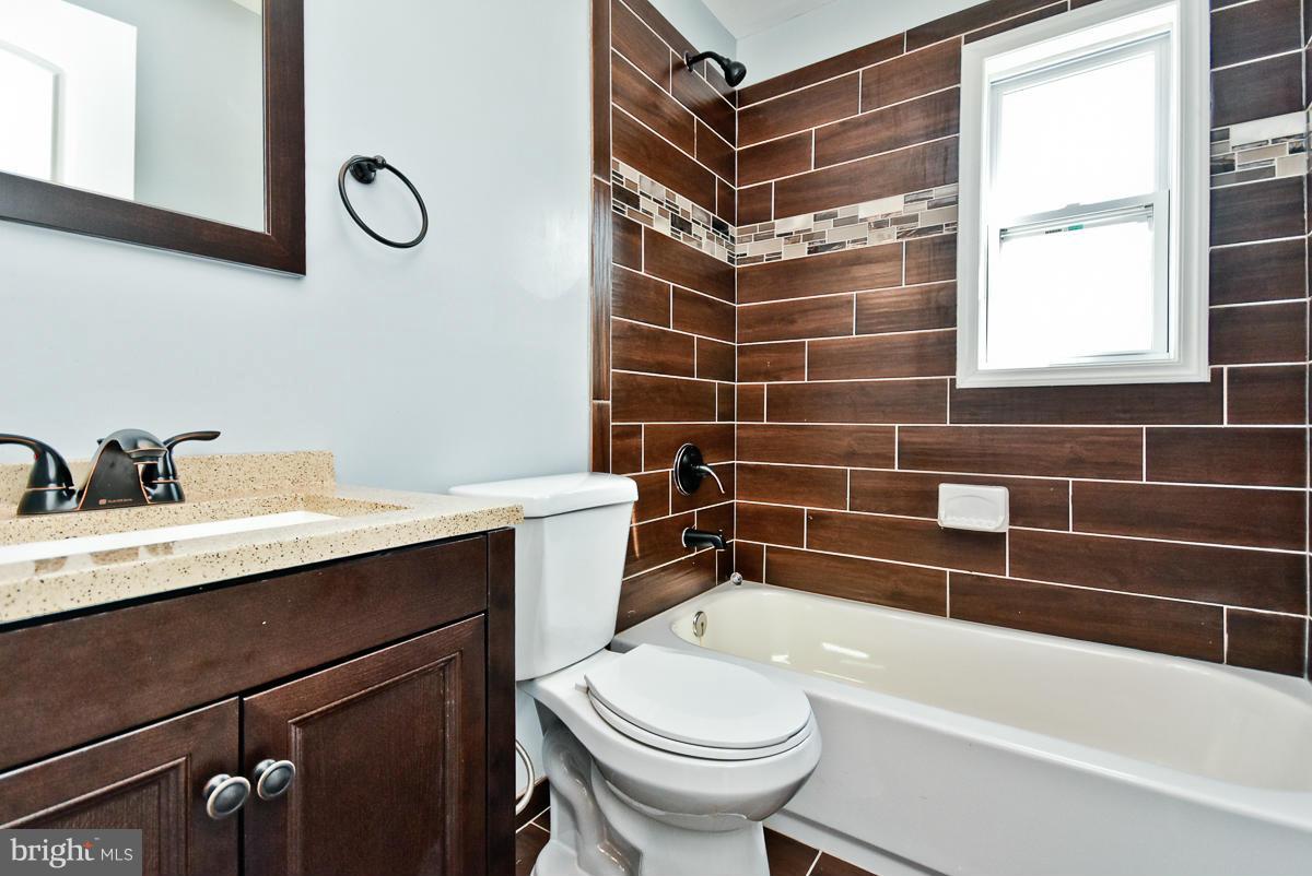 NORTH FORESTVILLE - Residential