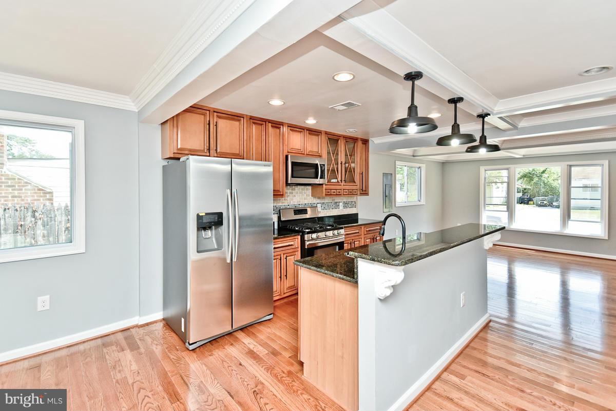 NORTH FORESTVILLE - Residential