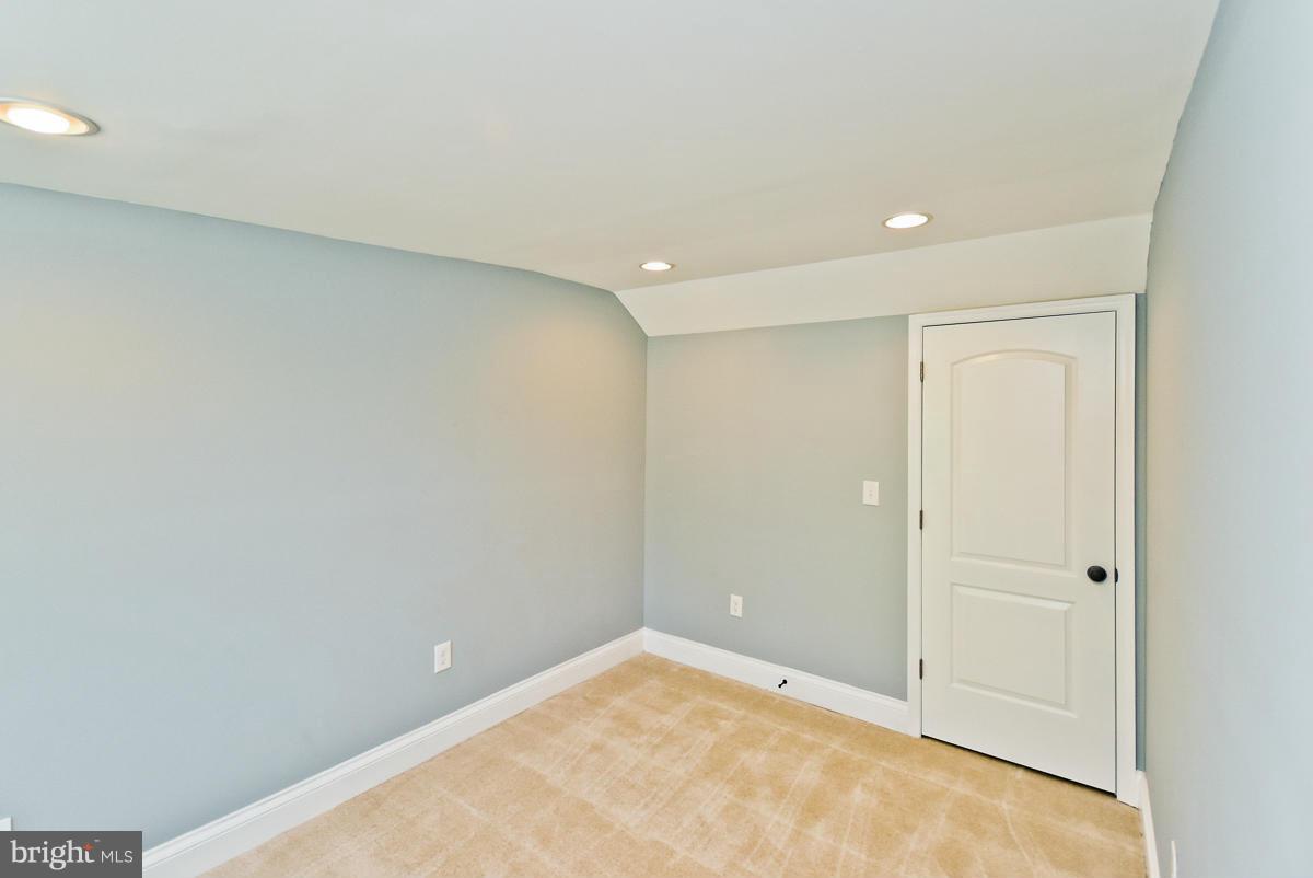 NORTH FORESTVILLE - Residential