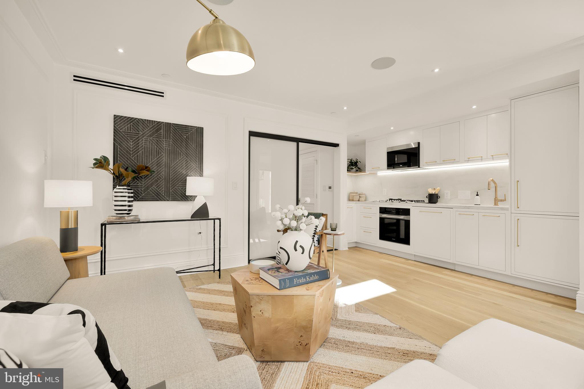 DUPONT CIRCLE - Residential