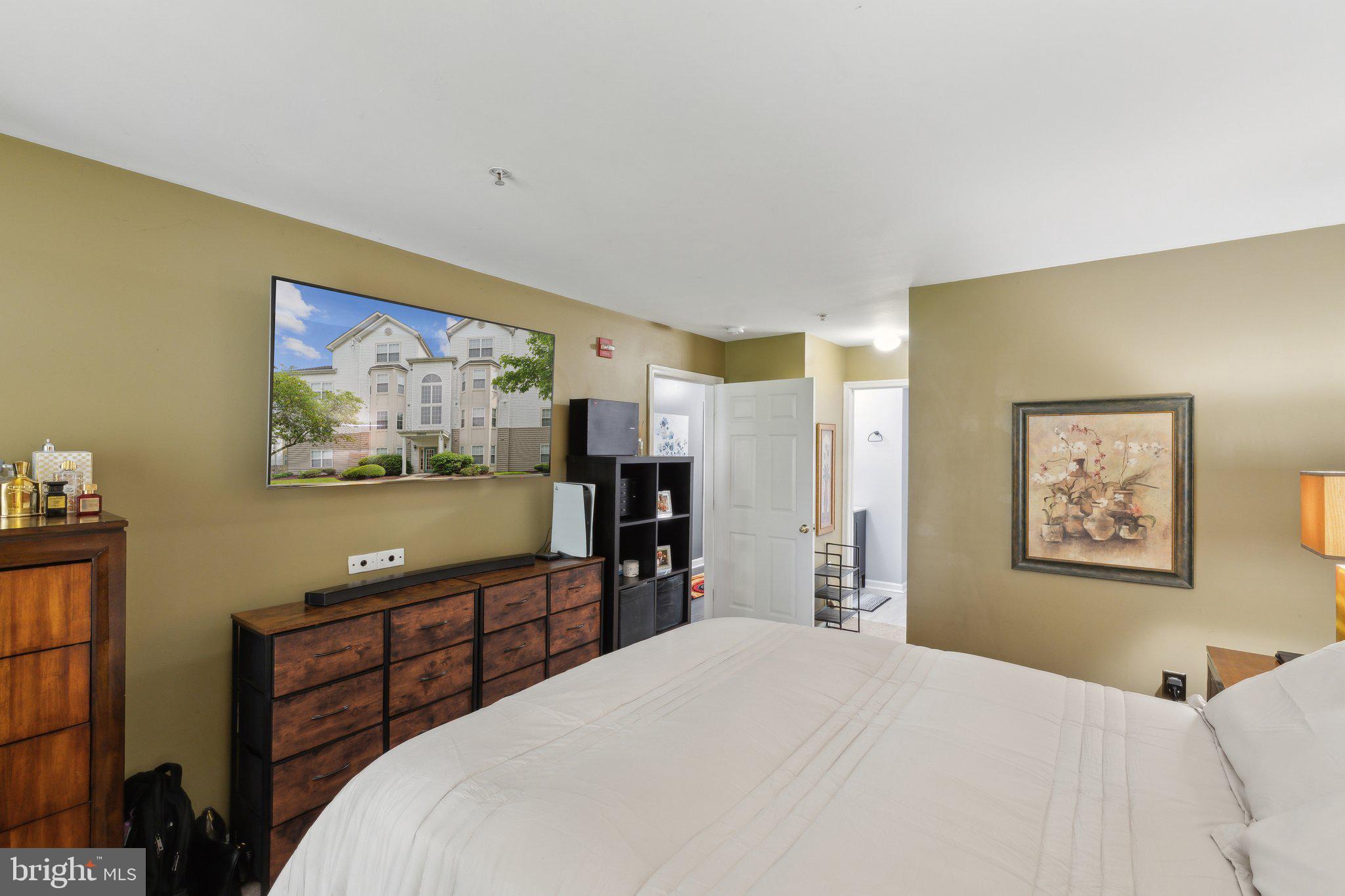 WOODLAND LAKE - Residential